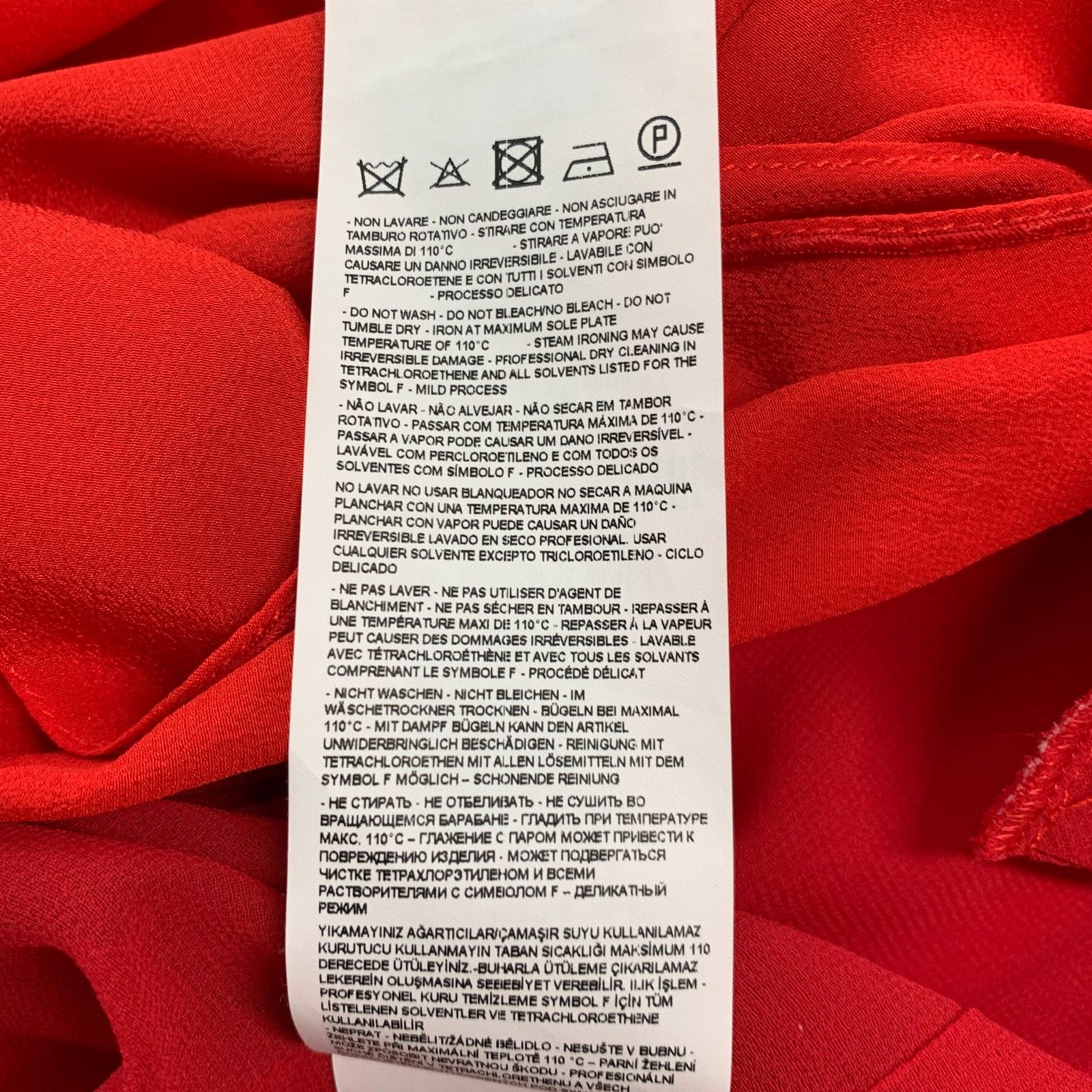 Emporio Armani EMPORIO ARMANI Size 4 Red Silk V Neck Knee Length Dress Size S / US 4 / IT 40 - 6 Thumbnail