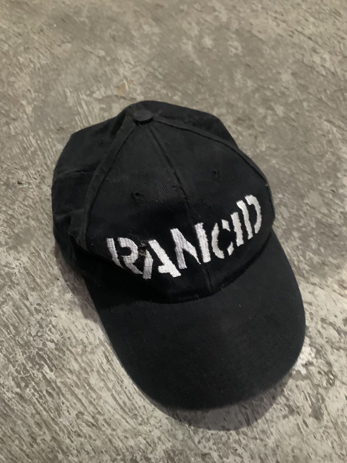 Band Tees Vintage 90s Rancid Hat, Giant, Rancid Cap Size ONE SIZE - 1 Thumbnail