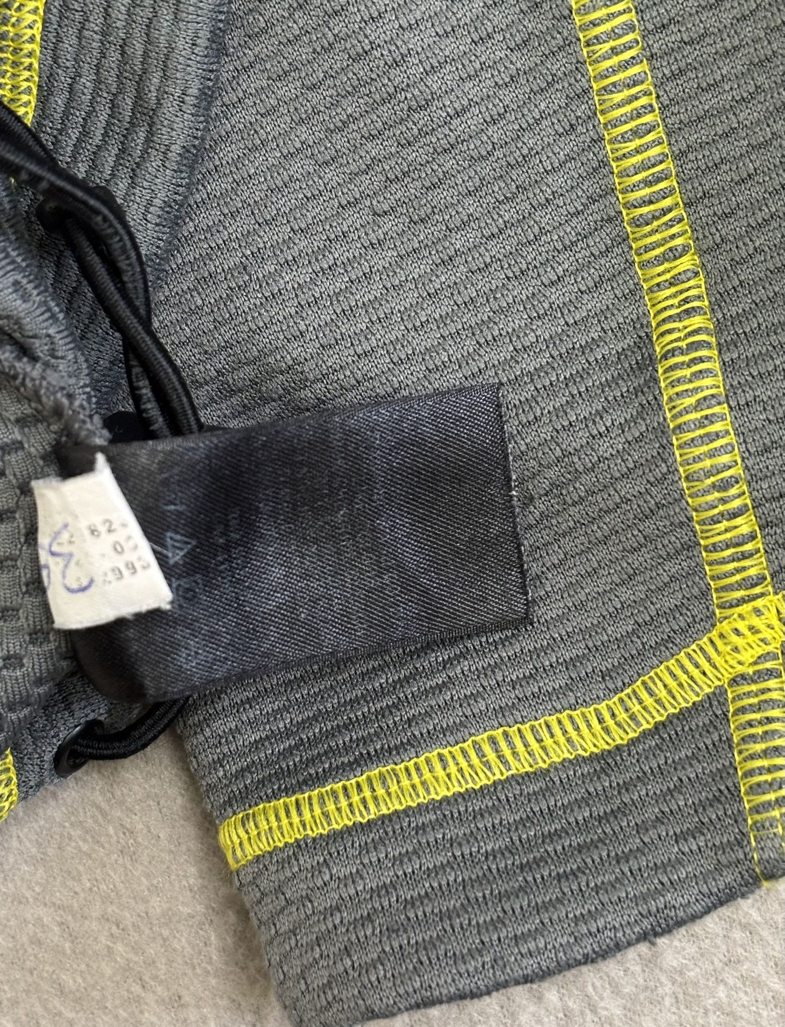 Under Armour Under Armor ColdGear sweatshirt 1/4 zip size. L Size US L / EU 52-54 / 3 - 15 Thumbnail