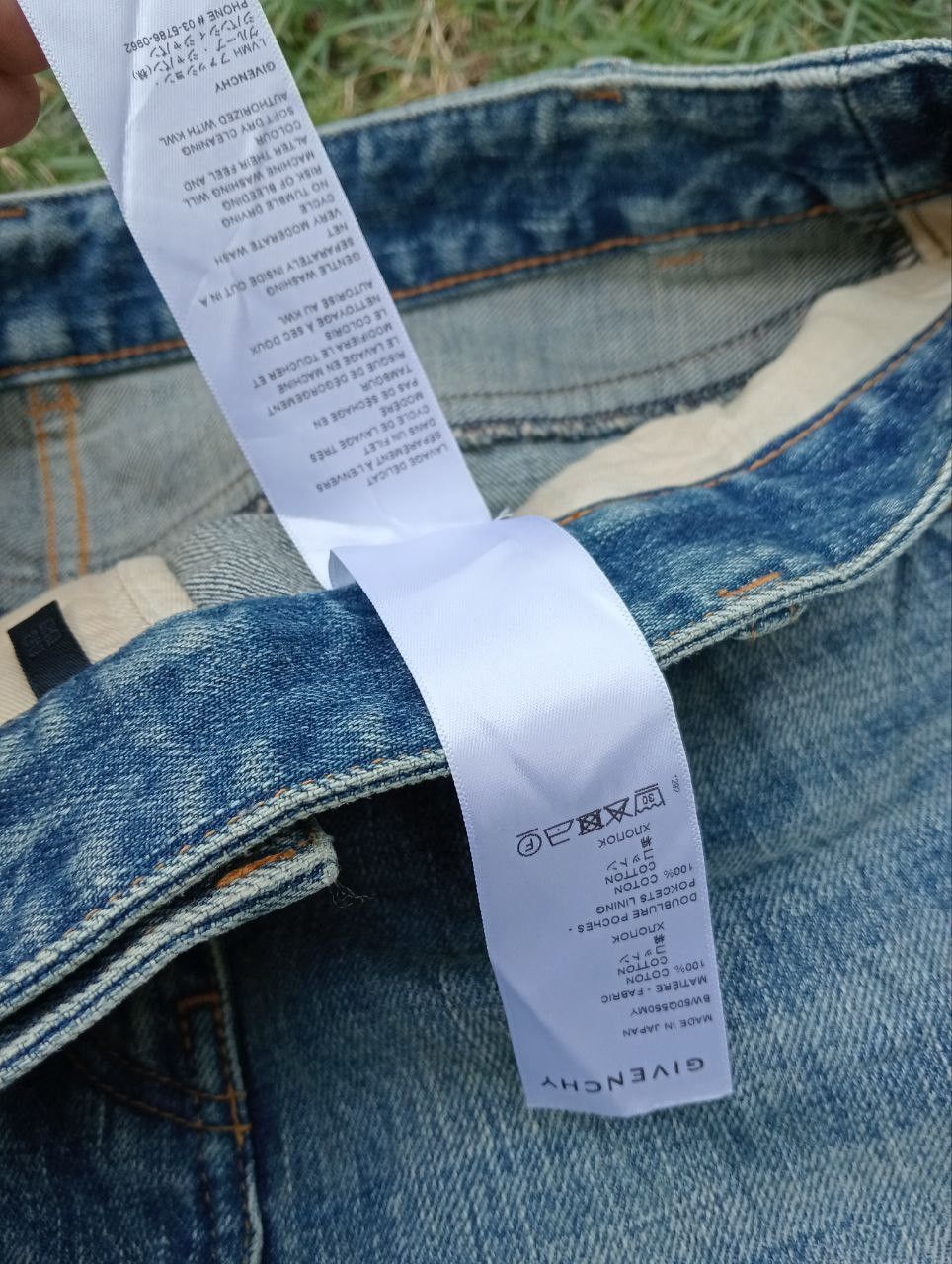 Givenchy Givenchy Distressed Look Jeans Size 25" / US 0 / IT 36 - 9 Thumbnail