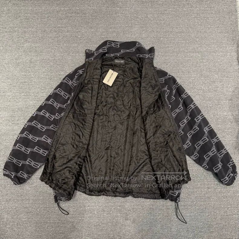 Balenciaga Balenciaga Black lock button all-over print fleece jacket Size US S / EU 44-46 / 1 - 5 Thumbnail