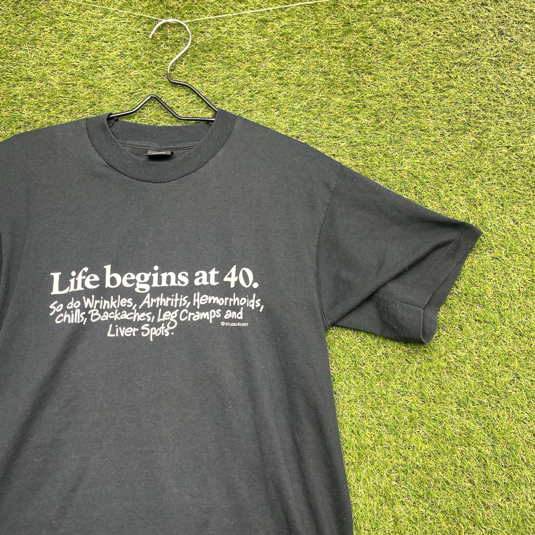 Vintage VINTAGE Screen Stars Single Stitch Life Begins at 40 Shirt Mens L Blue 1980s Birthday Humor 40th Mens Shirt Wow Size US L / EU 52-54 / 3 - 2 Thumbnail