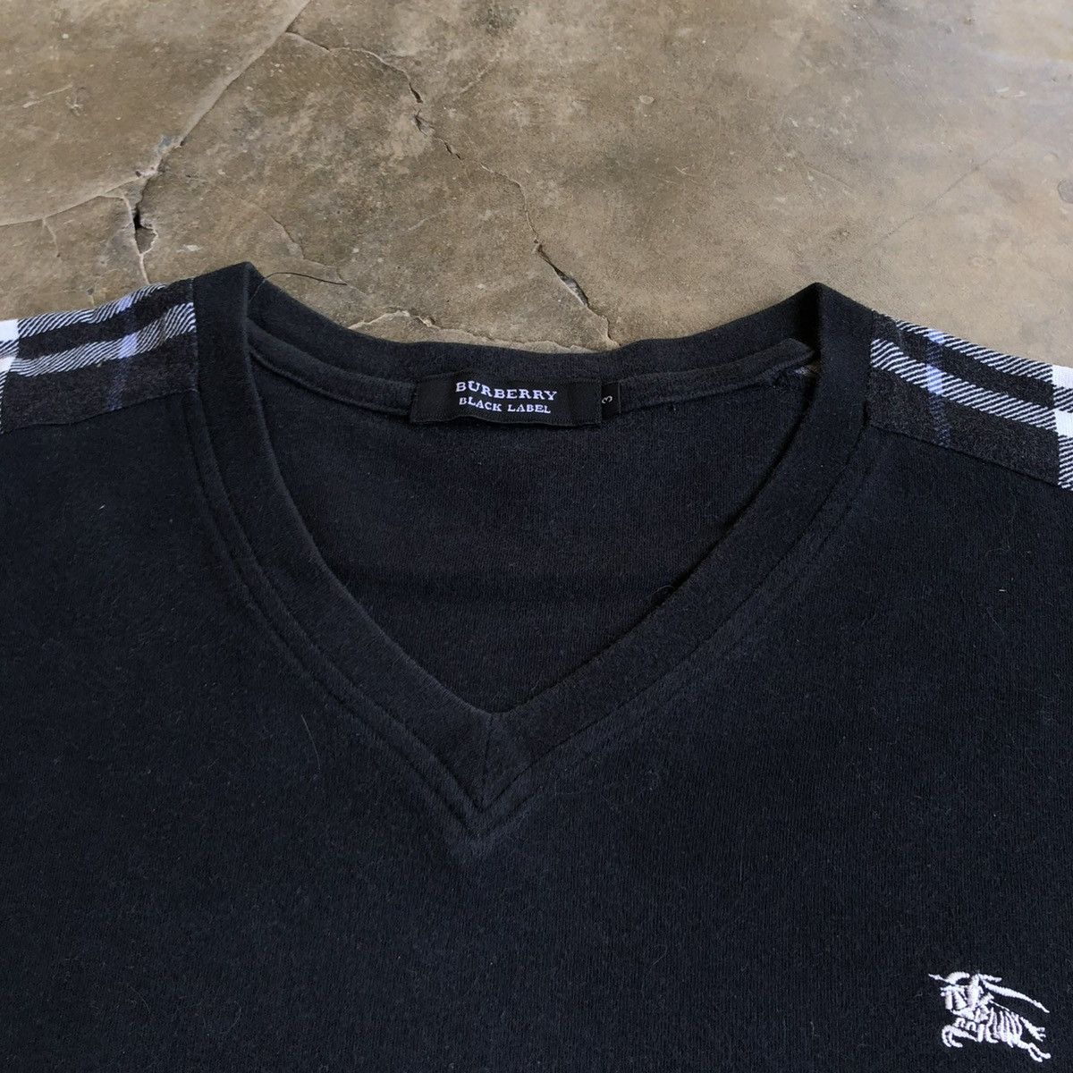 Burberry Vintage Burberry Black Label V Neck Longslevee Black Luxury Size US L / EU 52-54 / 3 - 7 Thumbnail
