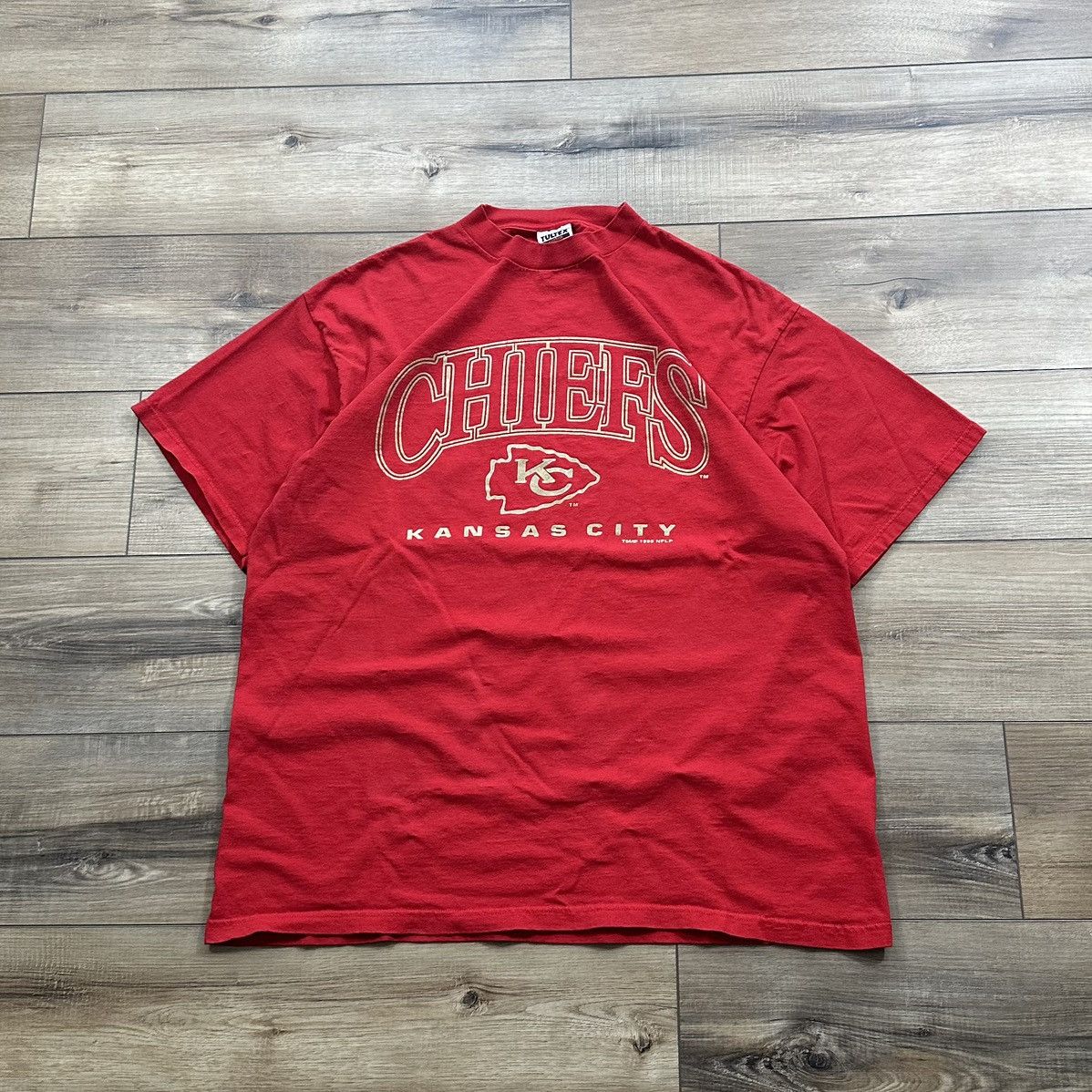 Tultex Vintage 1996 Kansas City Chiefs NFL Spell Out Graphic Tee Size US XXL / EU 58 / 5 - 1 Thumbnail
