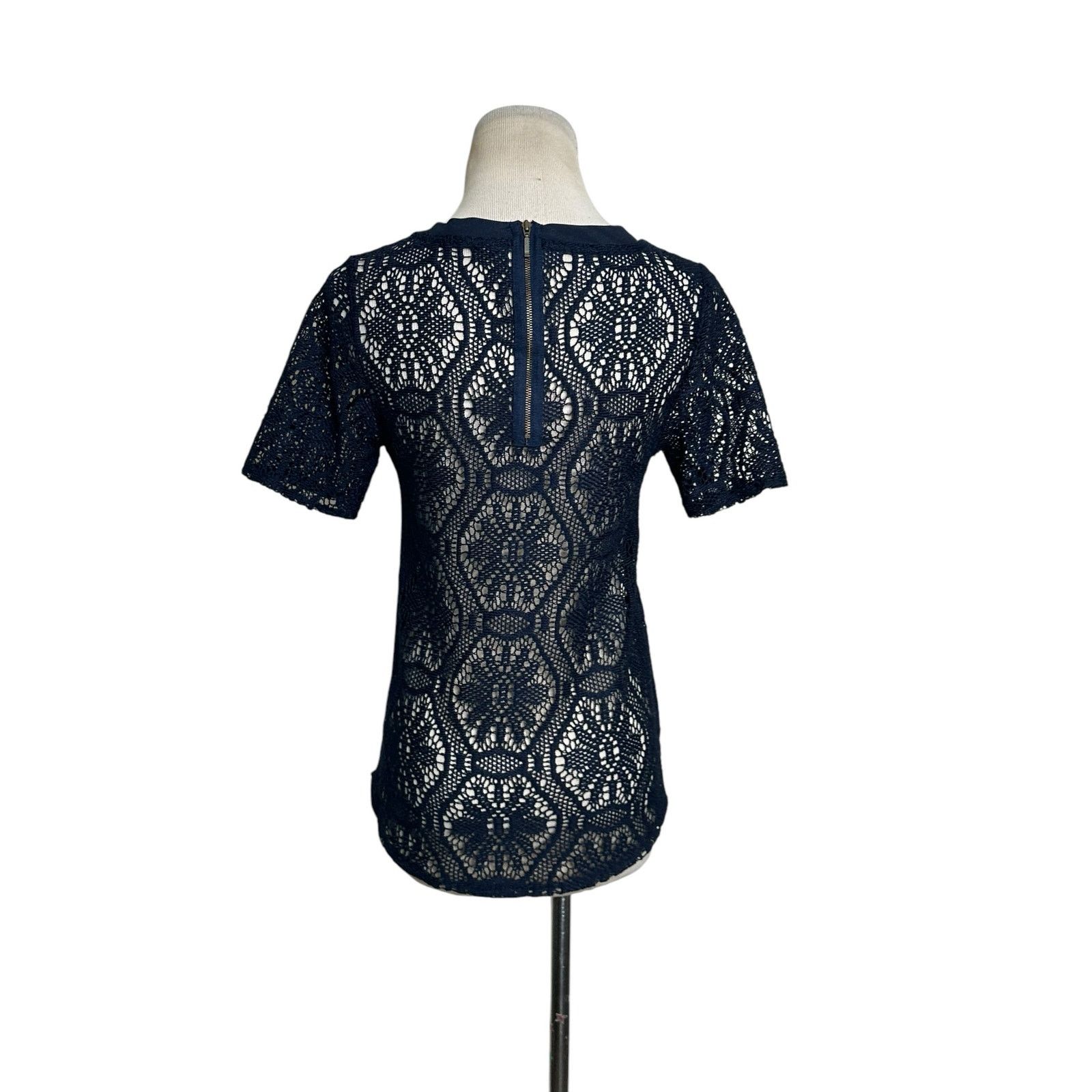 Banana Republic Banana Republic blue crochet short sleeves top size XS Size XS / US 0-2 / IT 36-38 - 8 Thumbnail
