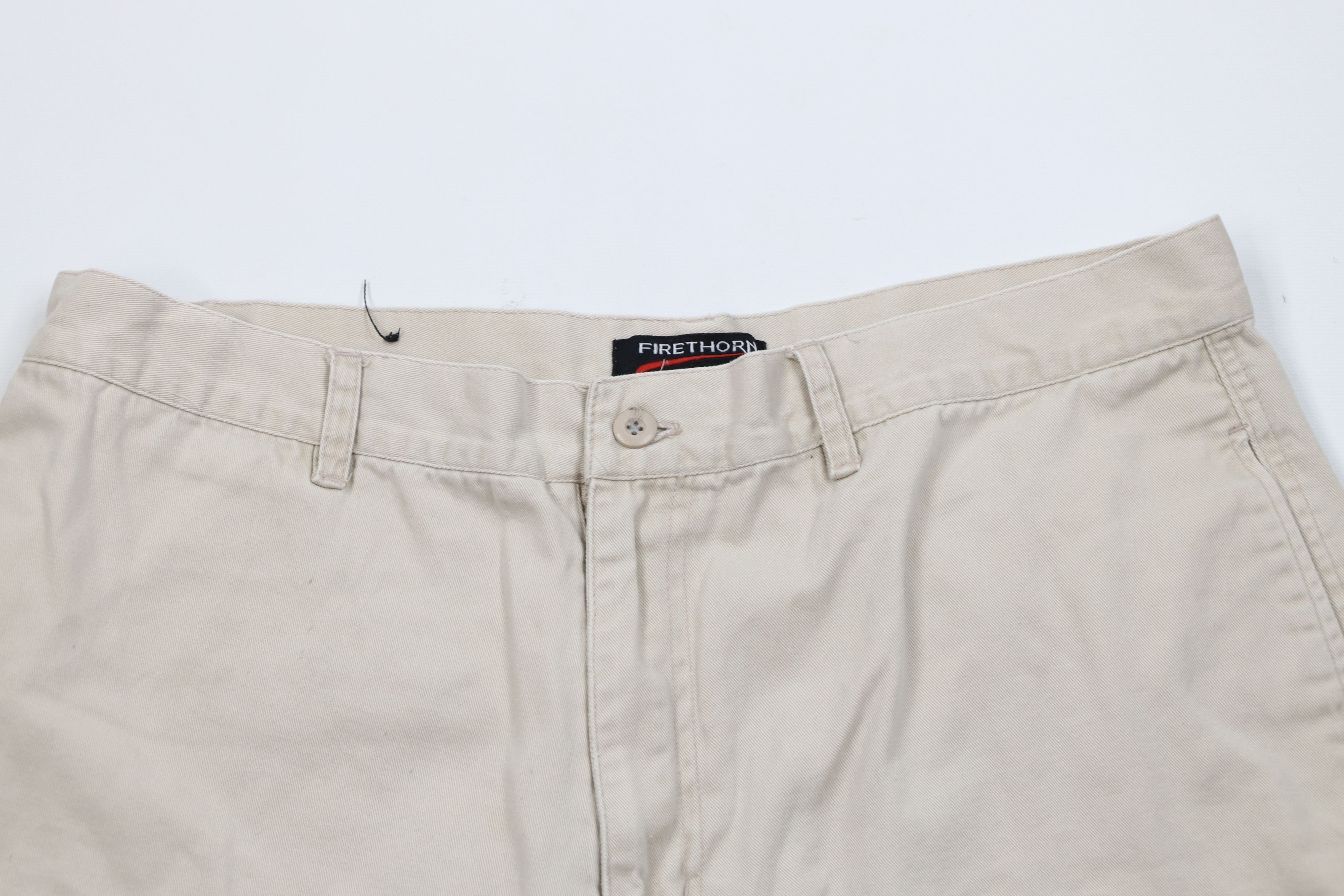 Vintage Vintage 90s Streetwear Above Knee Cargo Shorts Beige Cotton Size US 36 / EU 52 - 2 Thumbnail