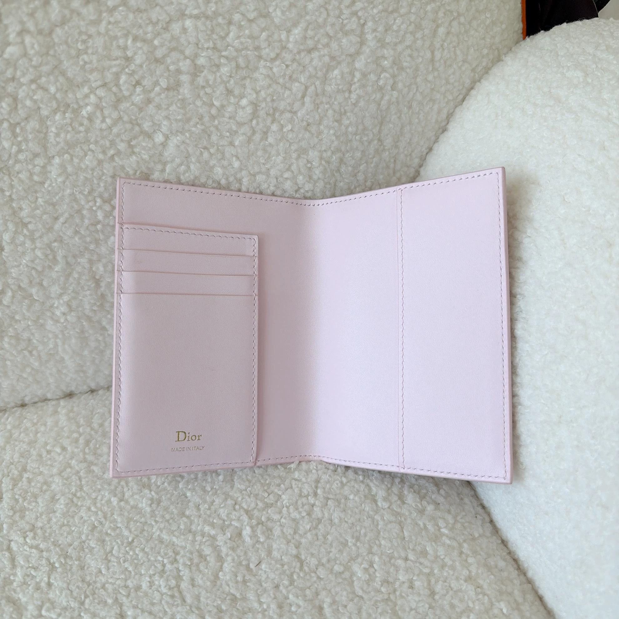Dior Dior Salon Médaillon Pink Passport Holder 7283 Size ONE SIZE - 3 Thumbnail