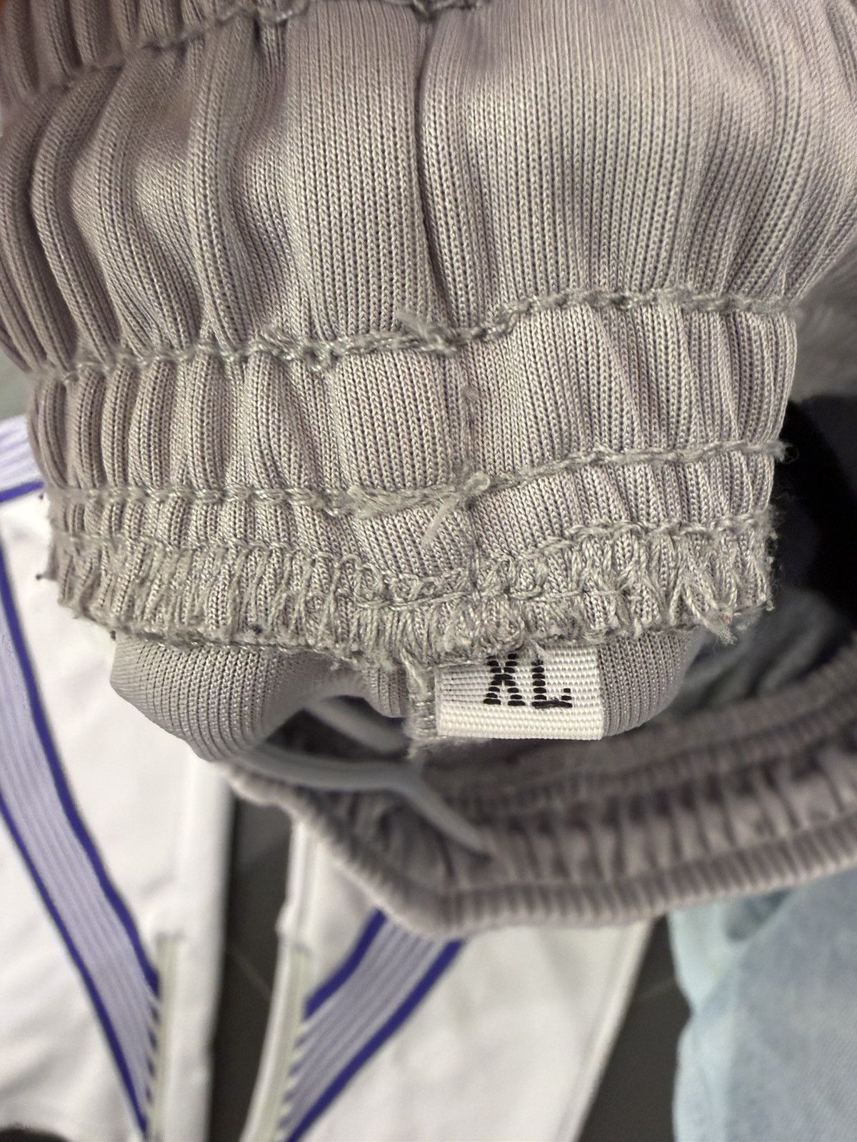 The GV Gallery GV Gallery Dad Sweats Raspberry Hills ‘Grey/Purple’ Size US 36 / EU 52 - 3 Thumbnail