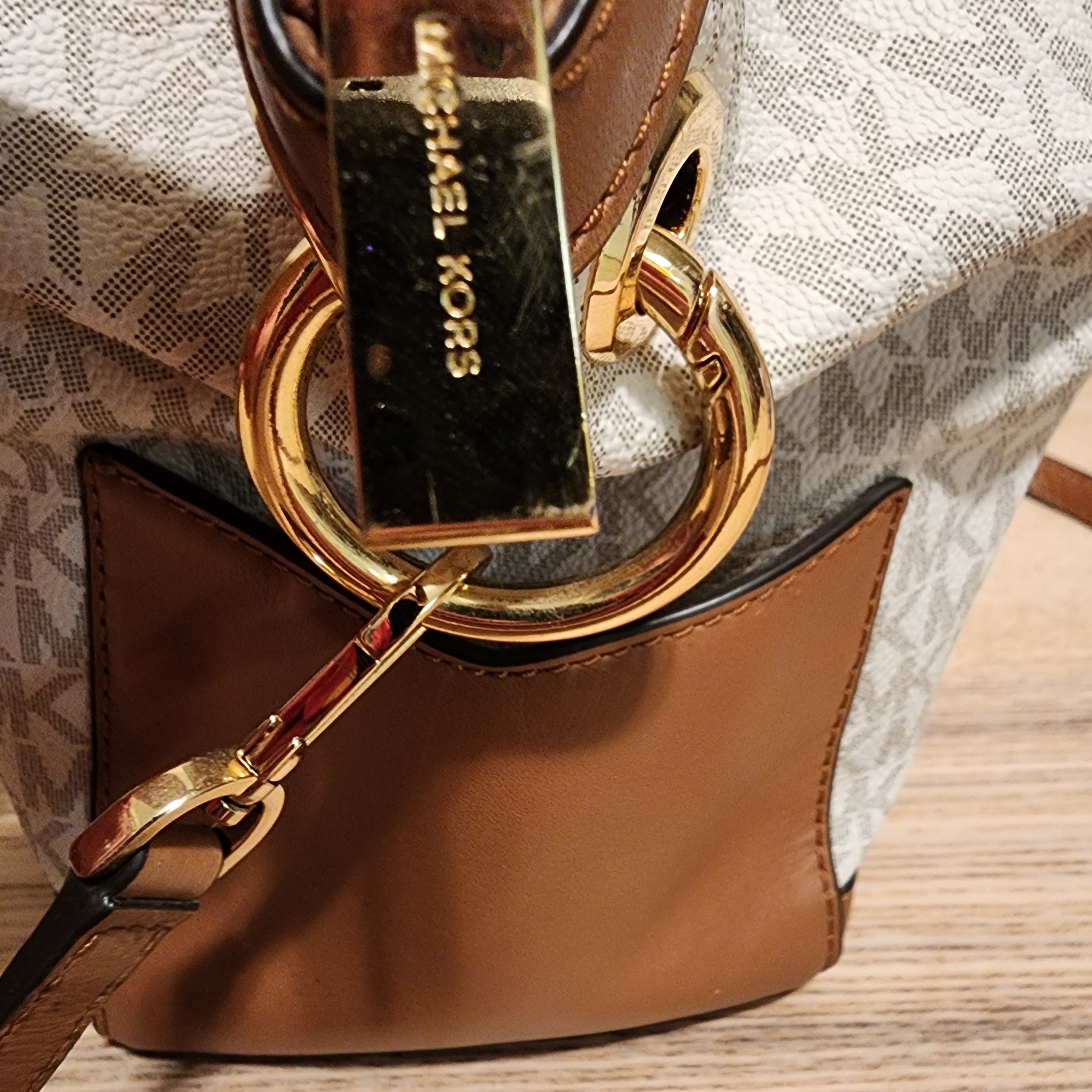 Michael Kors Michael Kors Signature Beckett Lg Satchel Acorn Vanilla Bag Size ONE SIZE - 9 Thumbnail