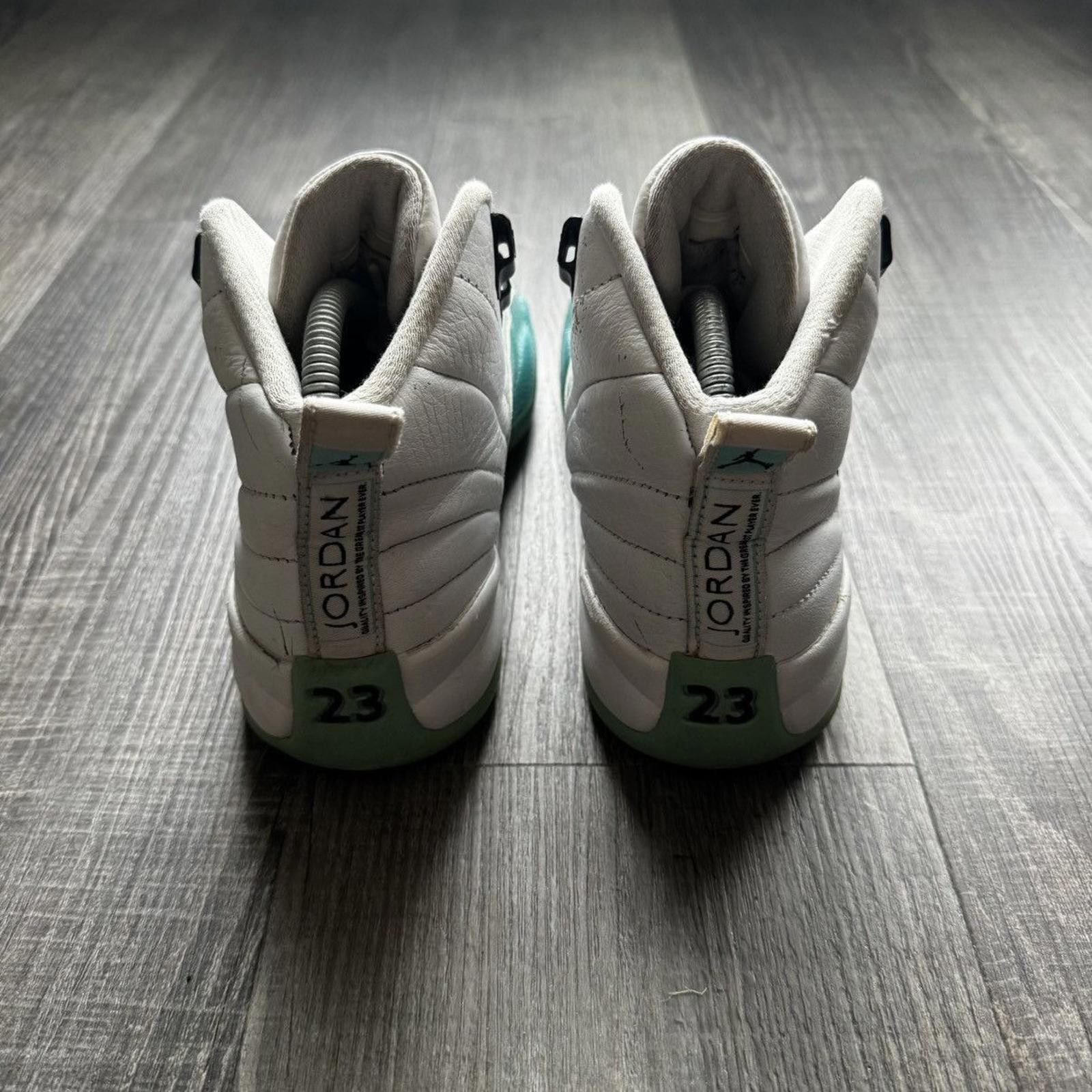Jordan Brand NIKE • JORDAN 12 Retro GS "Light Aqua" (7M) Size US 7 / EU 40 - 8 Thumbnail