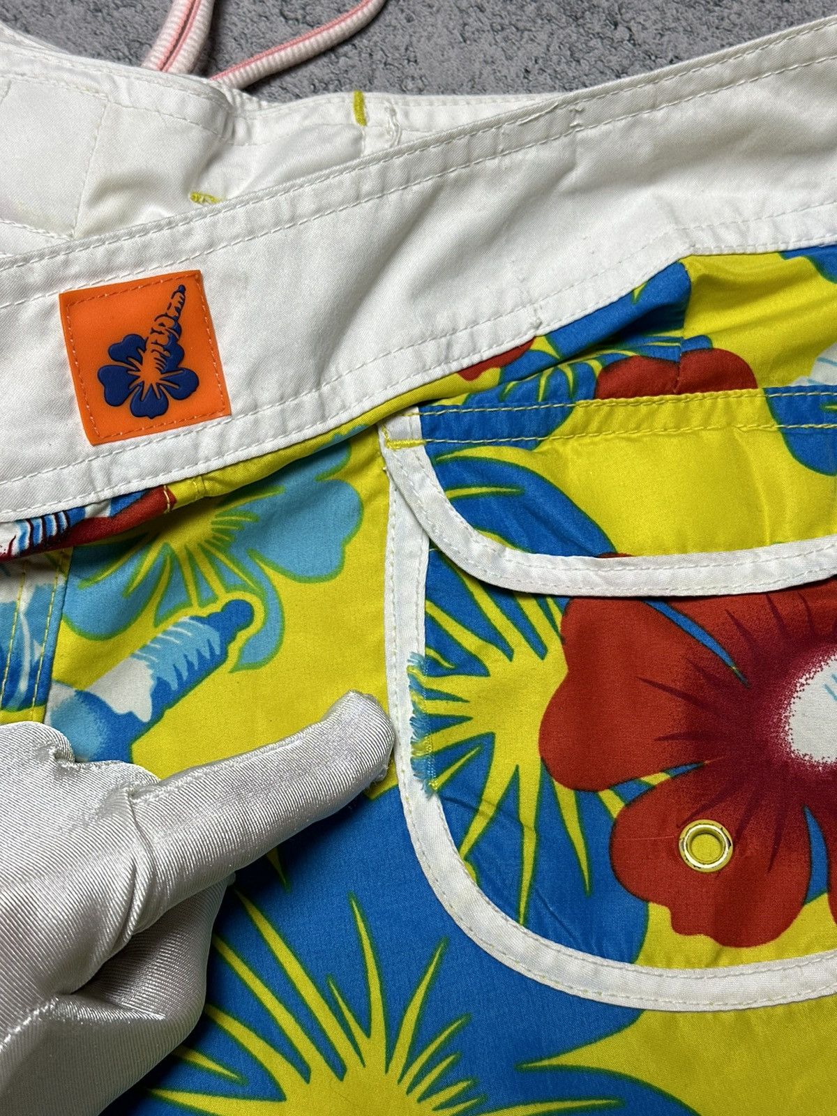 Mambo Vintage Mambo Goddess 2000 Floral Surf Shorts Size US 32 / EU 48 - 11 Thumbnail