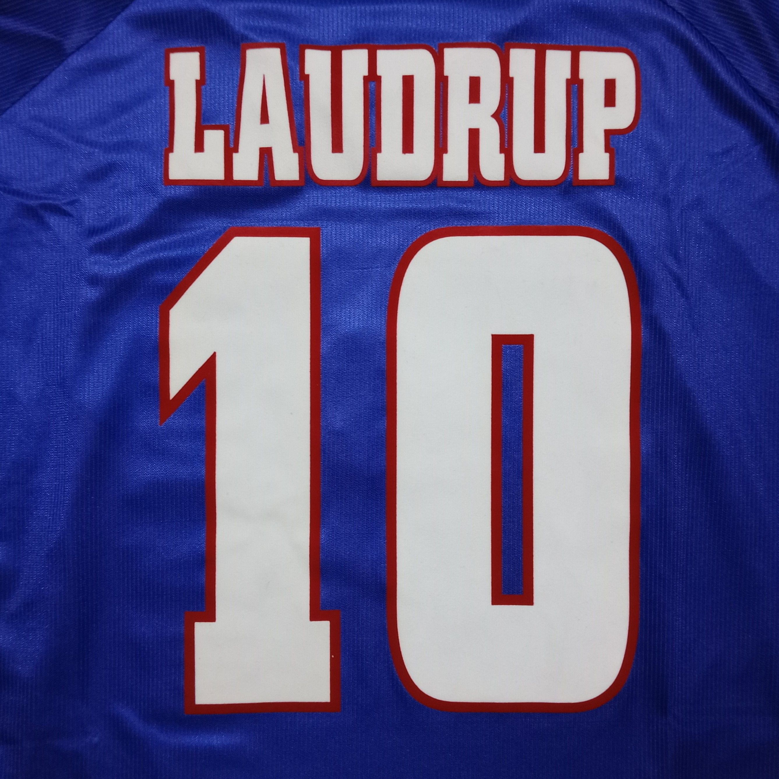 Umbro Ajax Amsterdam 1999-2000 Away Jersey Brian Laudrup 10 Size US L / EU 52-54 / 3 - 4 Thumbnail