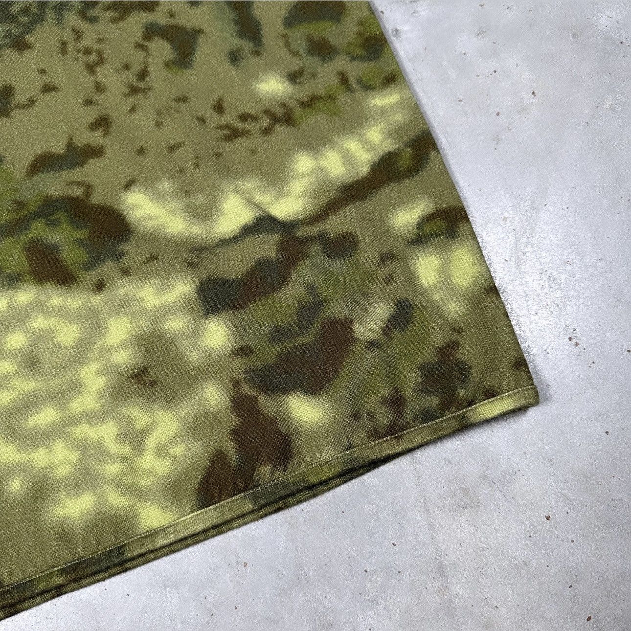 Yeezy SEASON 3 CAMO OVERSIZED TEE Size US M / EU 48-50 / 2 - 3 Thumbnail