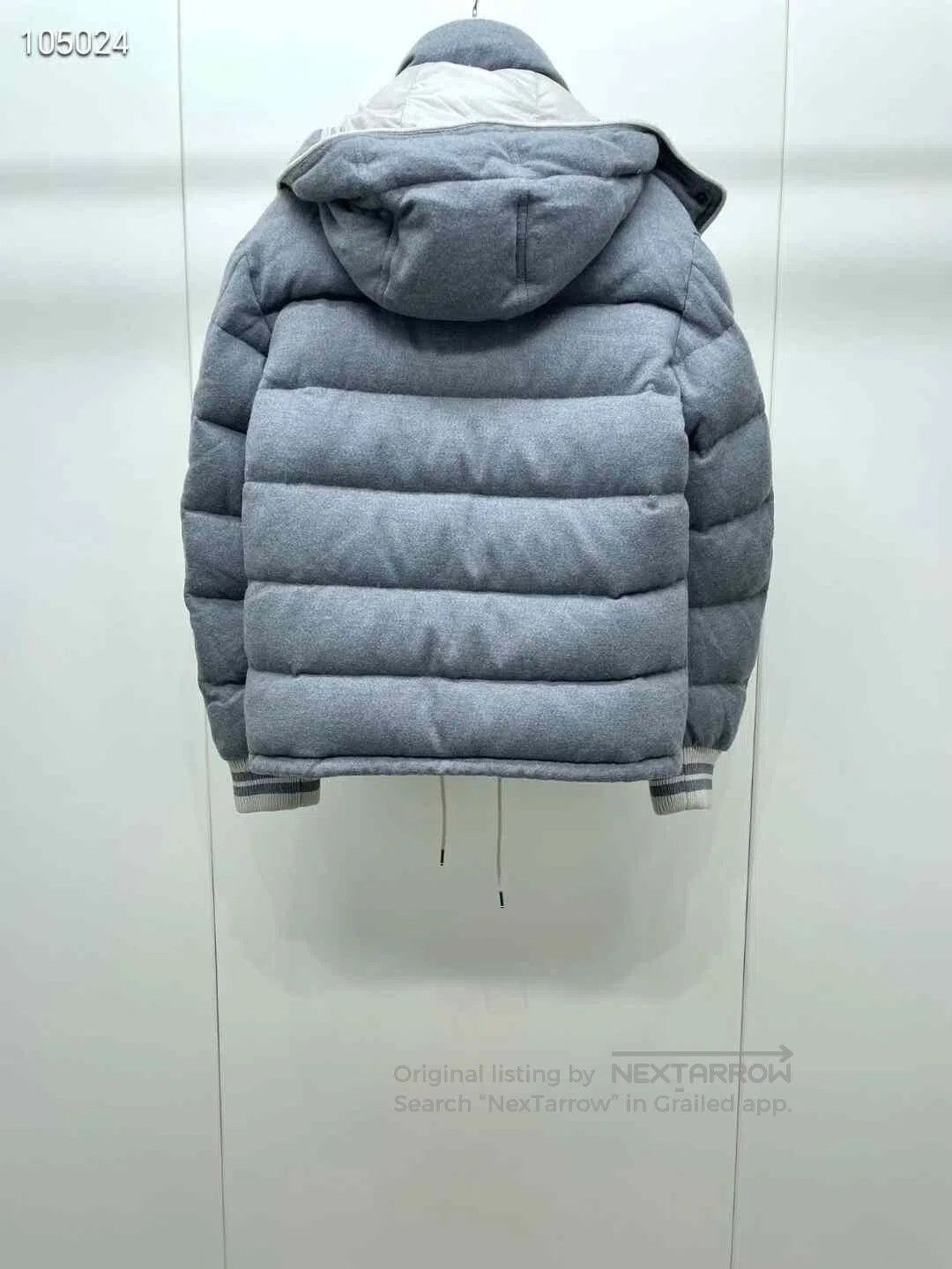 Moncler Moncler Women's Down Jacket. Size XS / US 0-2 / IT 36-38 - 2 Thumbnail