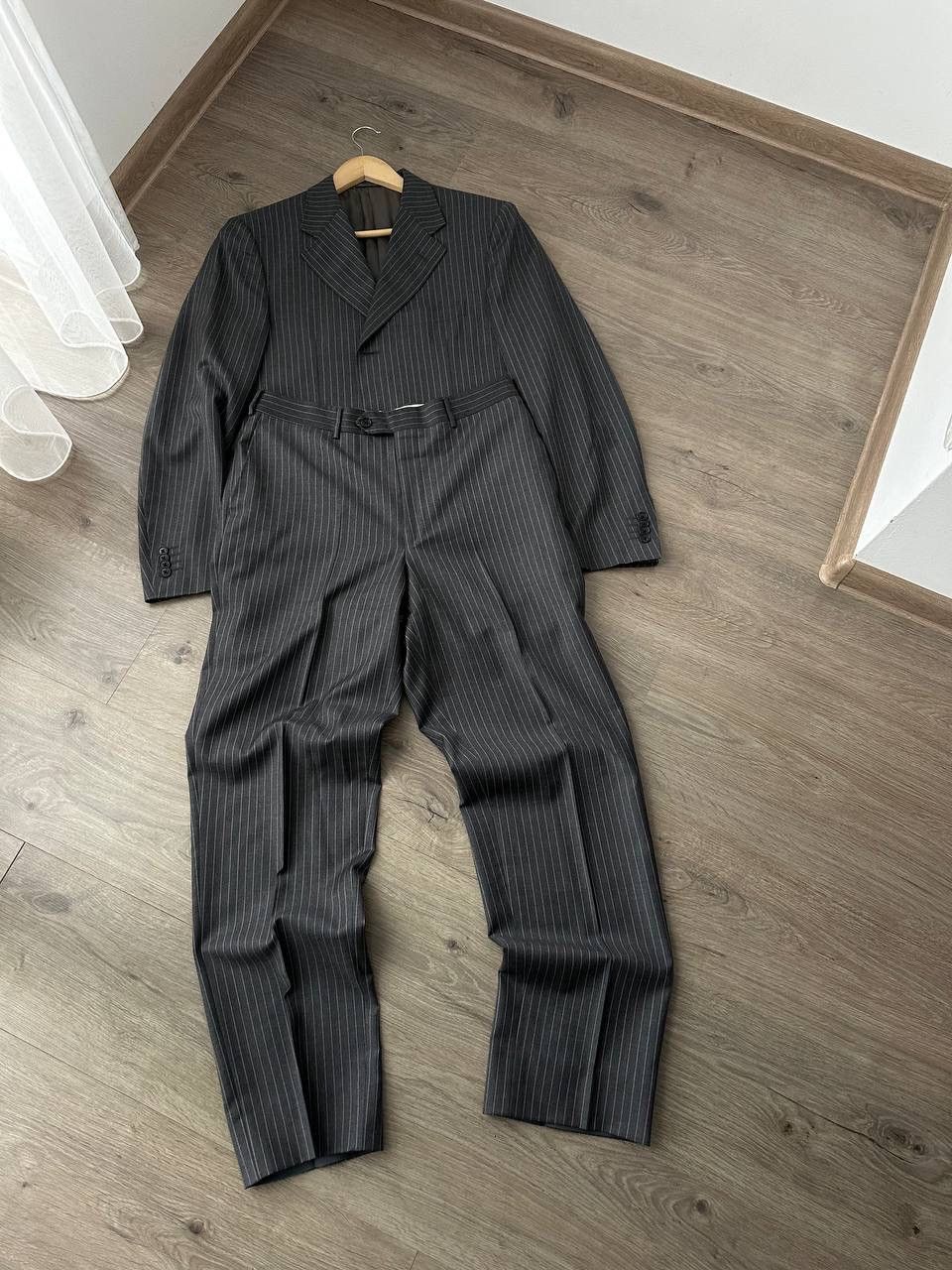 Corneliani × Vintage Vintage Corneliani Lana Extrafine Gray Striped 48R Suit Size 48R - 7 Thumbnail