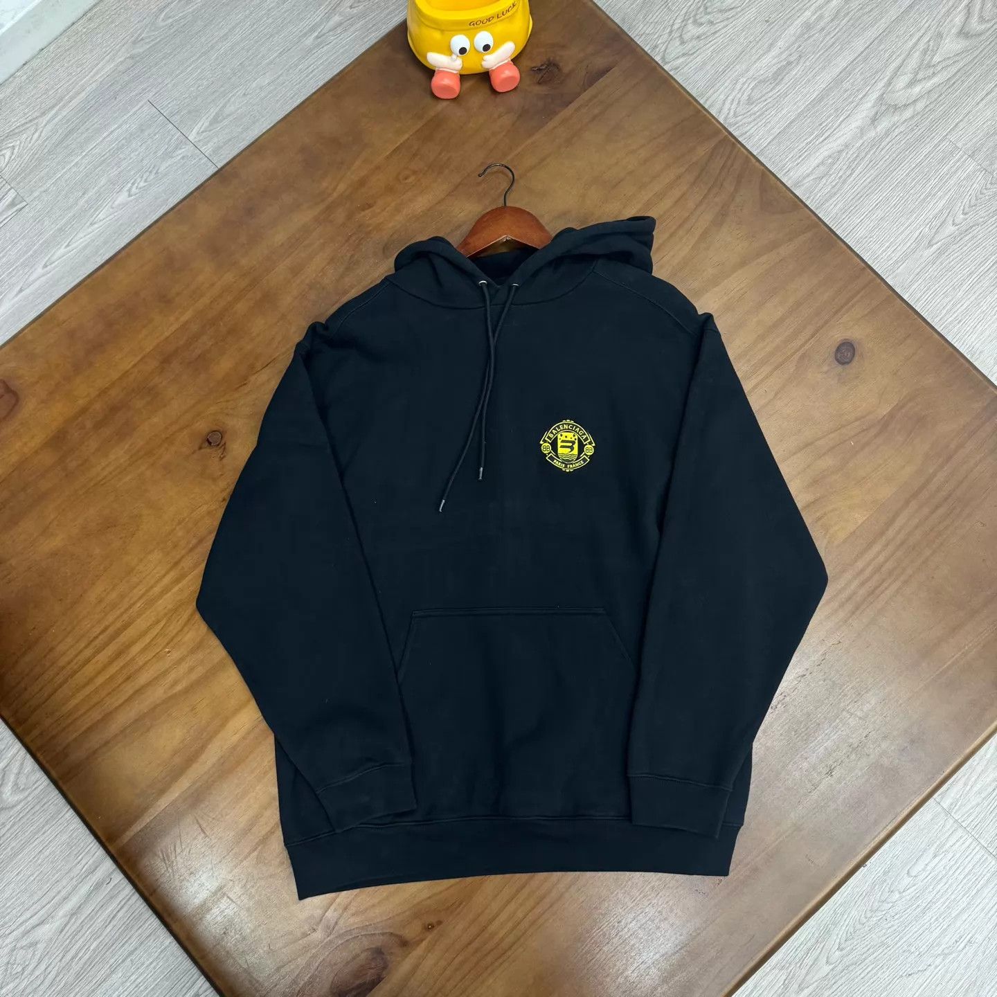Balenciaga Balenciaga Manchester United Embroidered Hoodie M Size US M / EU 48-50 / 2 - 1 Thumbnail
