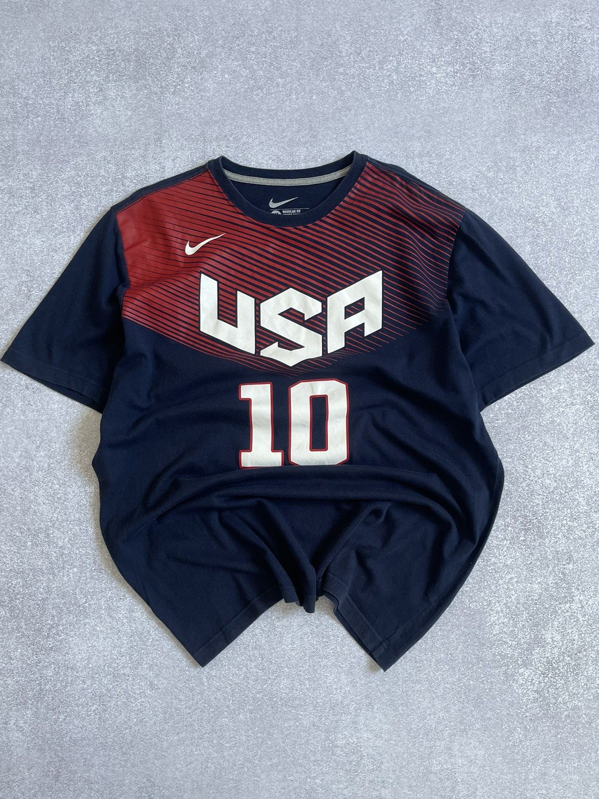 Nike Vintage Nike Team USA Kyrie Irving #10 Cotton Jersey T-shirt Size US XL / EU 56 / 4 - 8 Thumbnail