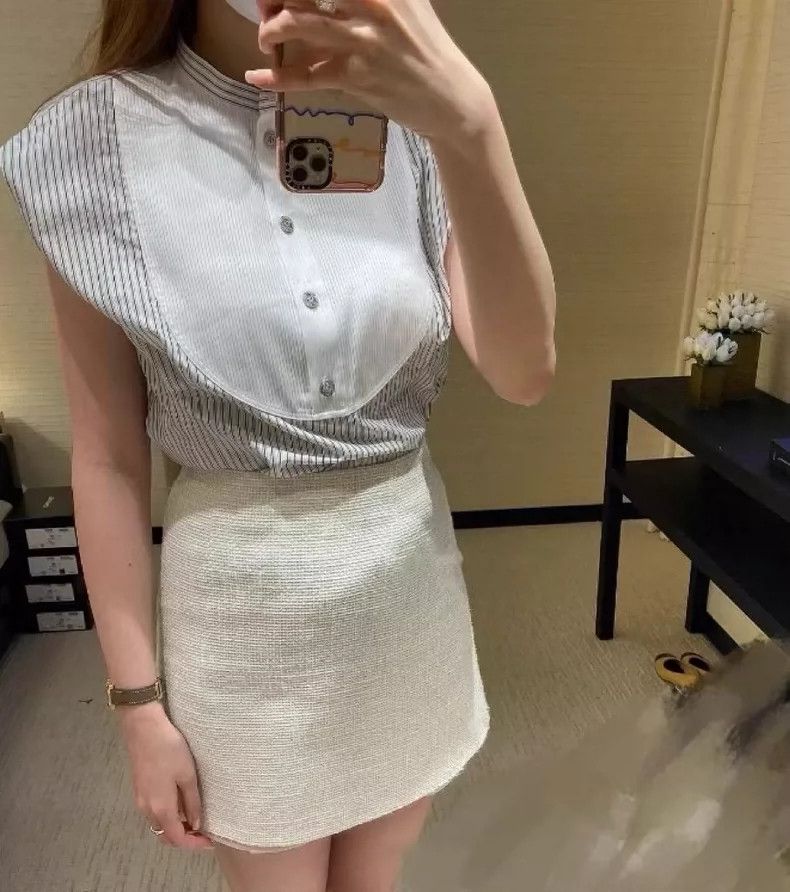 Chanel Chanel Striped diamond-button sleeveless shirt Size XXS / US 00 / IT 34 - 8 Thumbnail