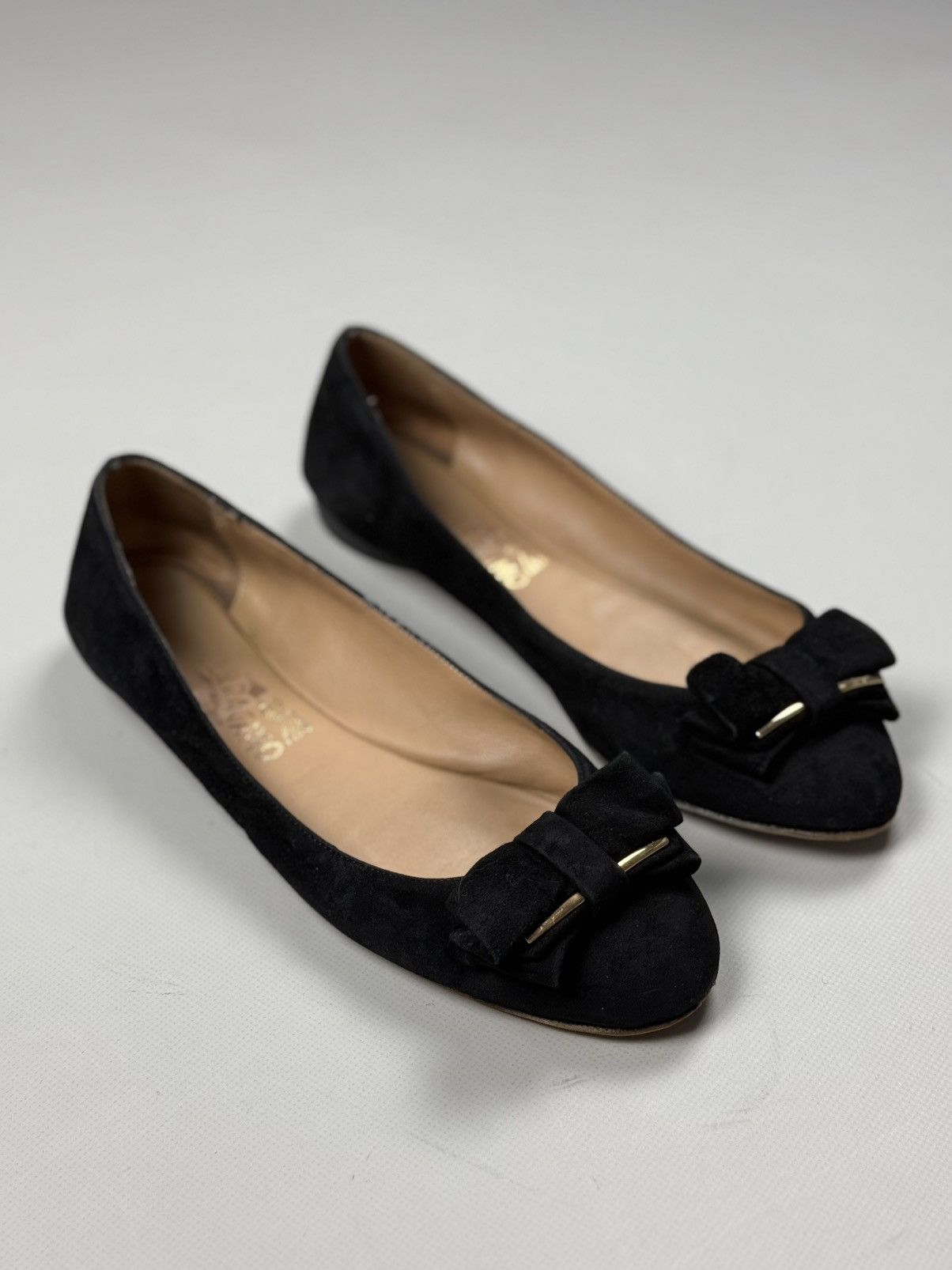 Salvatore Ferragamo Salvatore Ferragamo Ladies Suede Flats Ballets Shoes Size US 8.5 / IT 38.5 - 2 Thumbnail