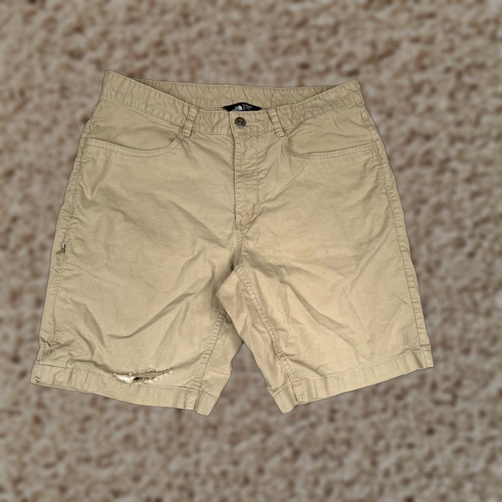 The North Face The North Face Shorts Mens 34 Khaki Beige Chino Flat Front Casual Zip Pockets Hem Tear Flaw Size US 34 / EU 50 - 1 Thumbnail