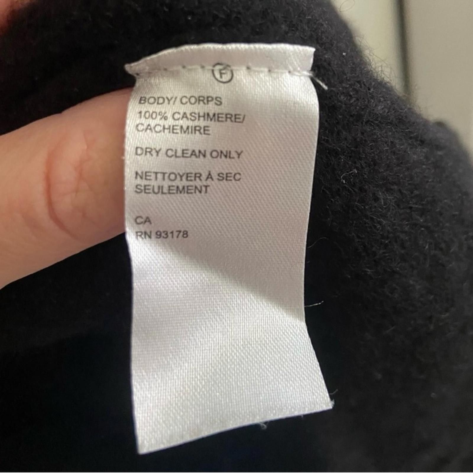 Saks Fifth Avenue Saks Fifth Avenue Designer Cashmere Womens Sweater Size XS Size XS / US 0-2 / IT 36-38 - 3 Thumbnail