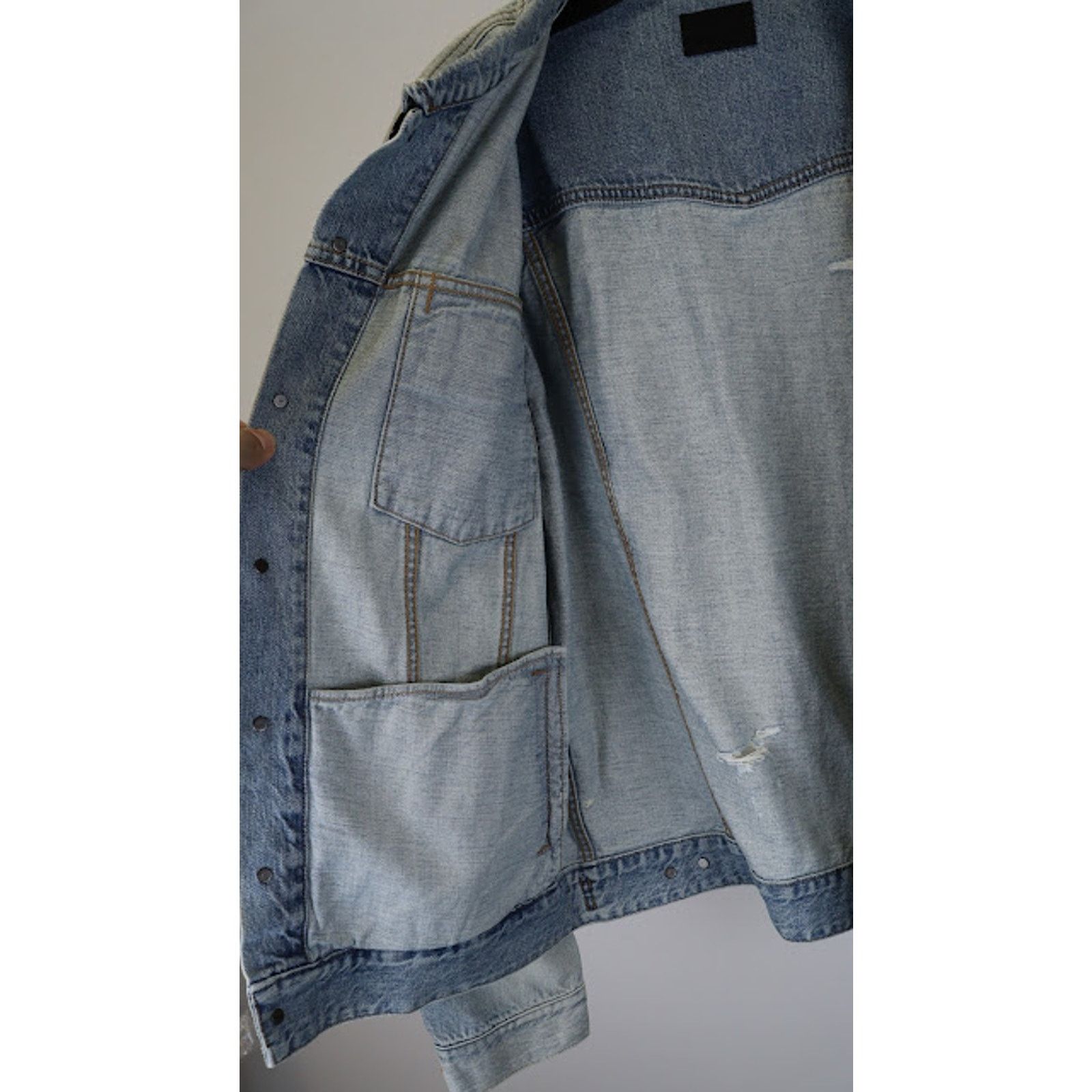 Saint Laurent Paris o1rshd1 Classic Denim Jacket in Sky Blue Size US M / EU 48-50 / 2 - 13 Thumbnail