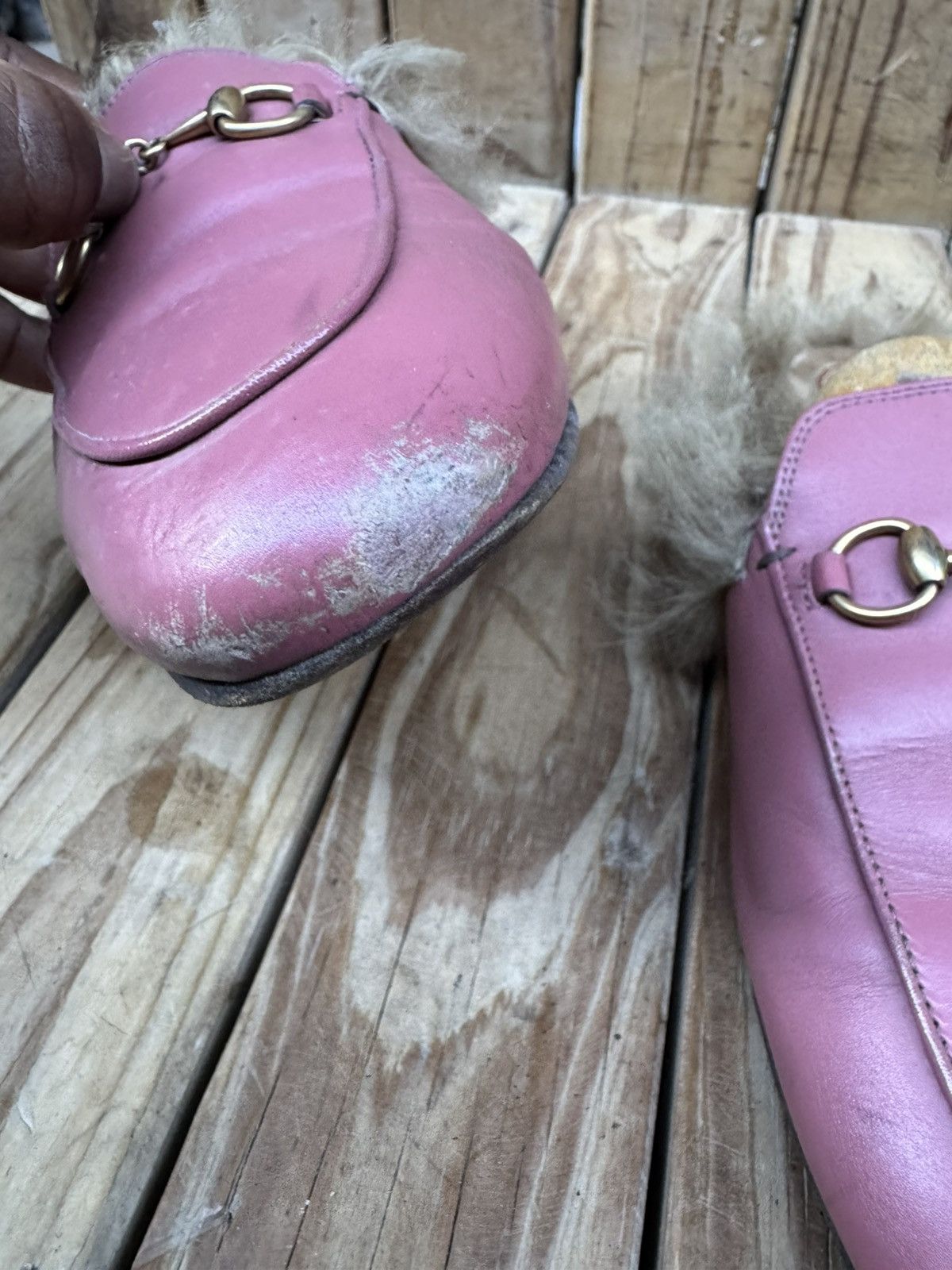 Gucci Gucci shearling Fur pink women’s Mules sz EUR 36.5 US 6.5 Size US 6.5 / IT 36.5 - 15 Thumbnail