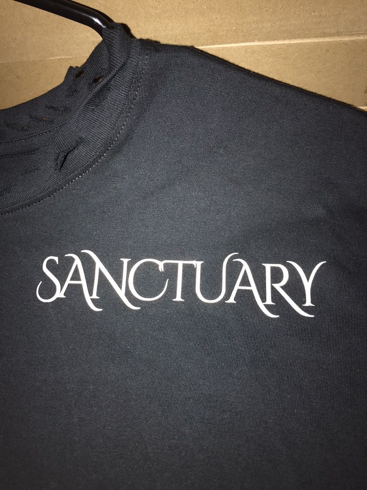 Handmade SANCTUARY STUDIOS distressed tee US MENS LARGE NEW Size US L / EU 52-54 / 3 - 3 Thumbnail