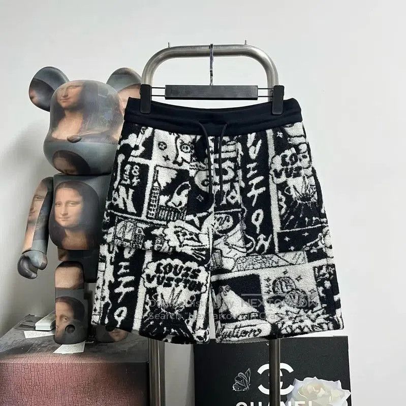 Louis Vuitton Louis Vuitton Black Men's S Size Shorts . Size US 30 / EU 46 - 1 Thumbnail