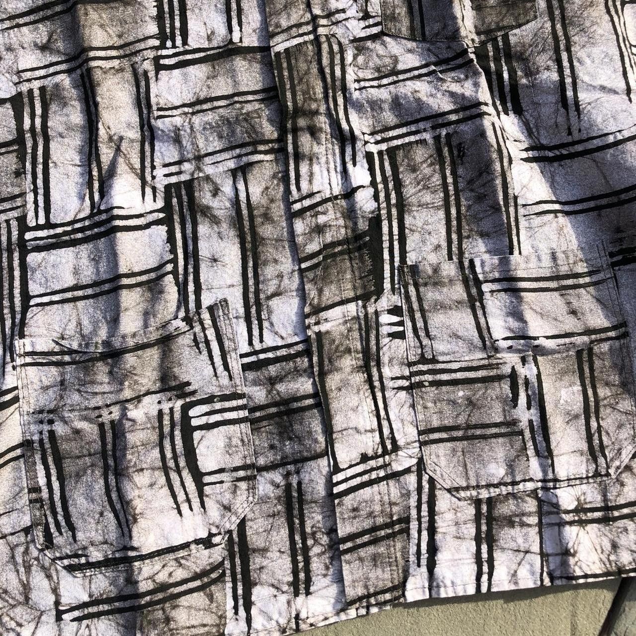 Vintage Men's Black and Grey Shirt Size US XL / EU 56 / 4 - 4 Thumbnail