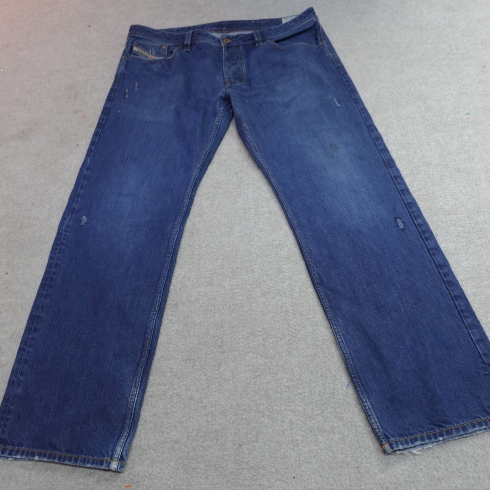 Diesel Diesel Larkee Jeans 33 Mens Cotton Denim Straight Blue Button Fly Belt Loops Inseam 32 Regular Size US 33 - 2 Thumbnail
