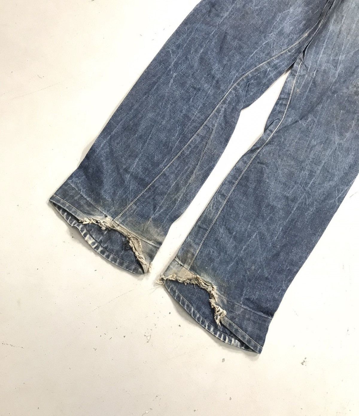Levi's Vintage Levi’s engineer jeans Size US 34 / EU 50 - 2 Thumbnail