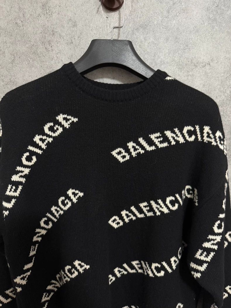 Balenciaga Balenciaga Round Neck Sweater Full of Bullet Screen Size US S / EU 44-46 / 1 - 2 Thumbnail