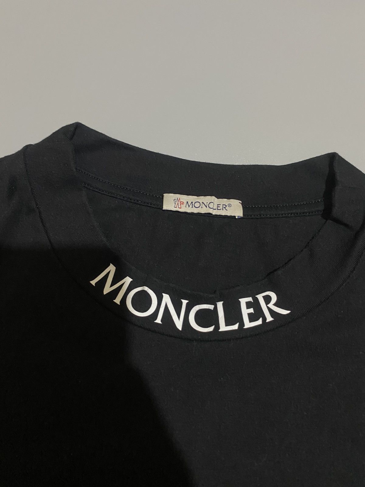 Moncler MONCLER ROUNDNECK SHIRT Size US L / EU 52-54 / 3 - 2 Thumbnail