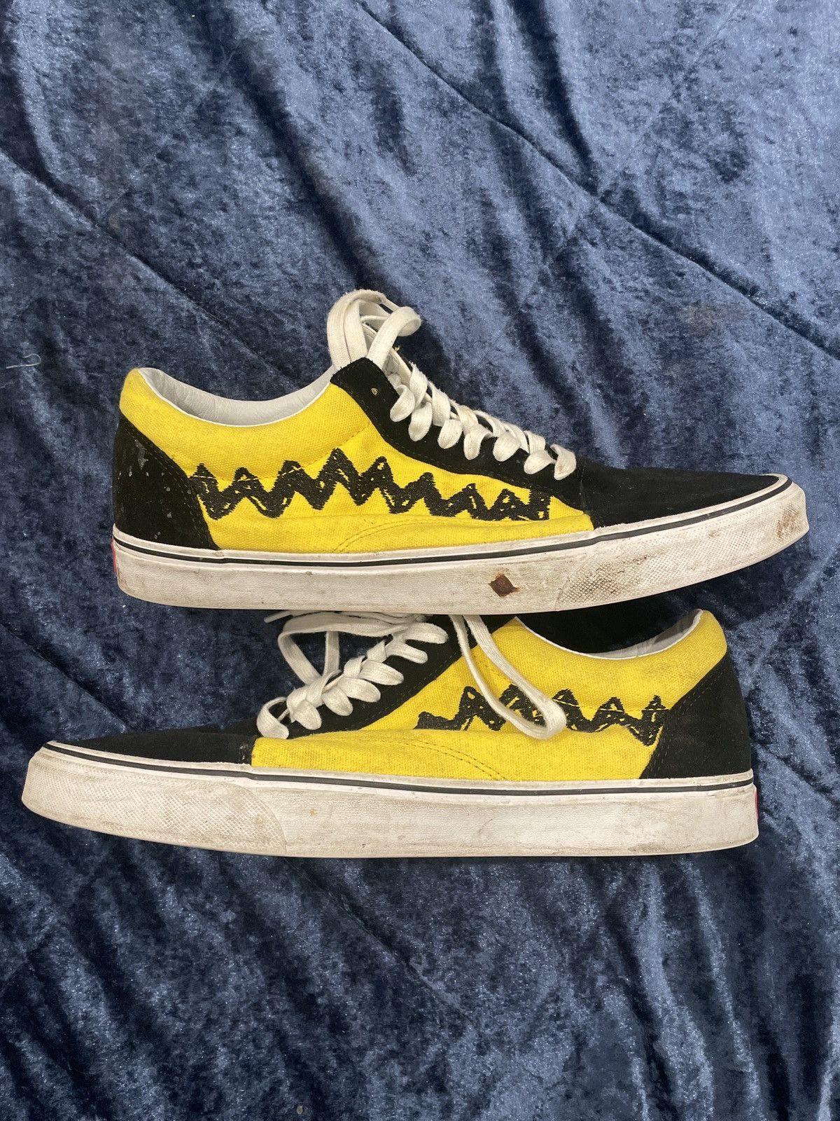 Peanuts × Vans Vans Old Skool Peanuts Charlie Brown/Black Size US 13 / EU 46 - 2 Thumbnail