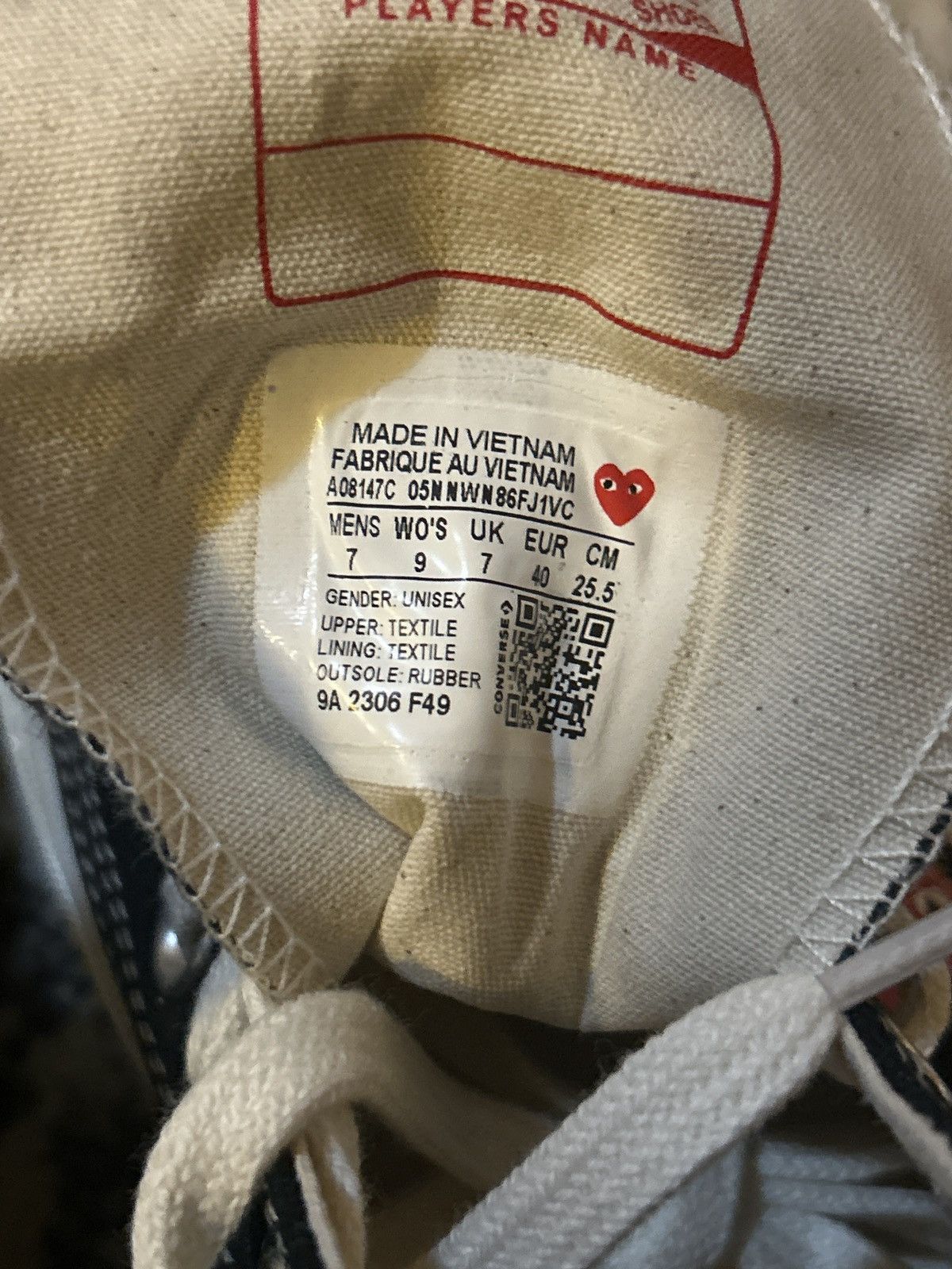 Comme des Garcons PLAY COMME des GARÇONS PLAY Converse Chuck 70 Heart Sneakers Size US 9 / IT 39 - 5 Thumbnail