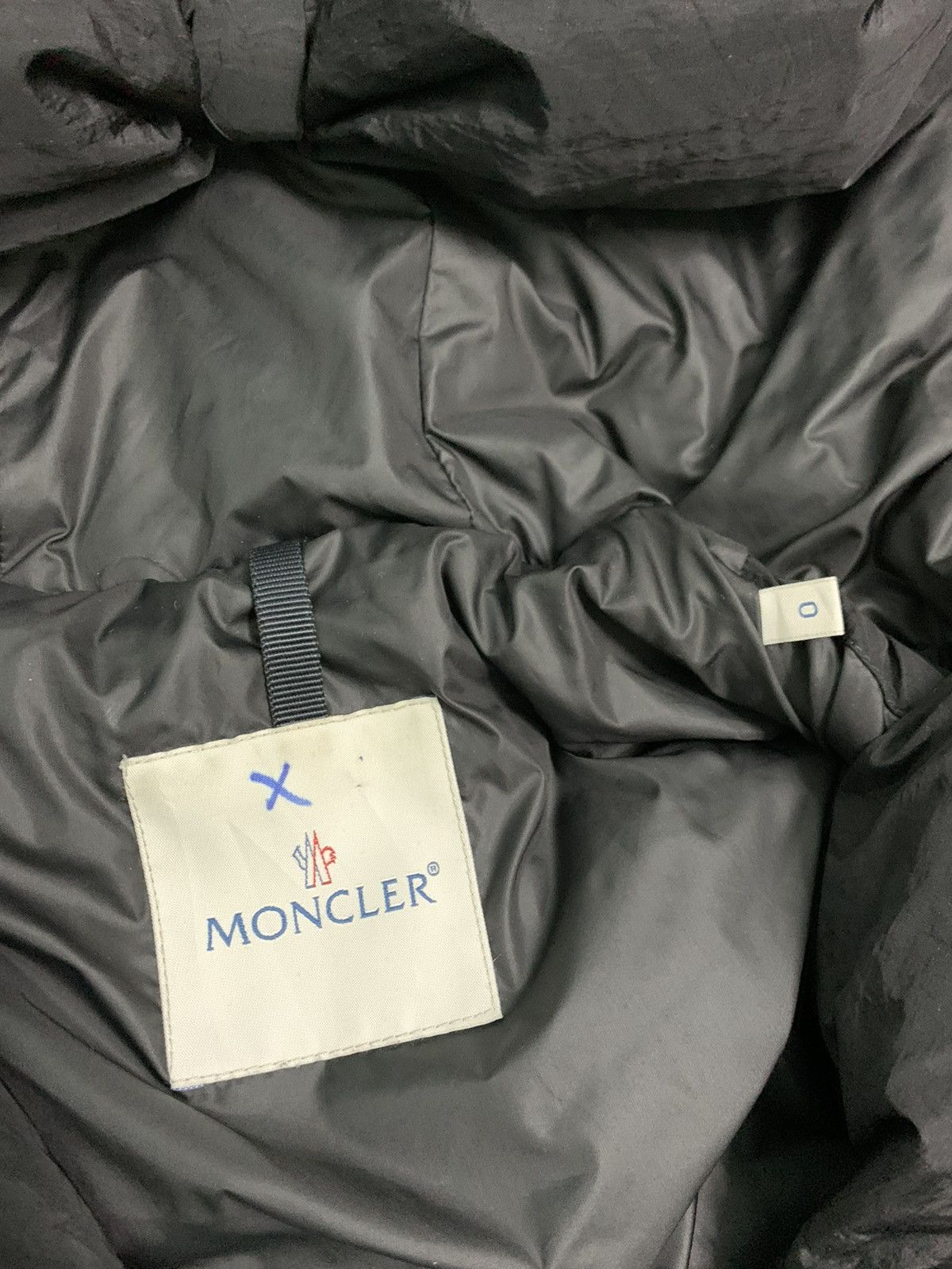 Moncler Moncler Puffer Hoodie Jacket Size XXS / US 00 / IT 34 - 10 Thumbnail