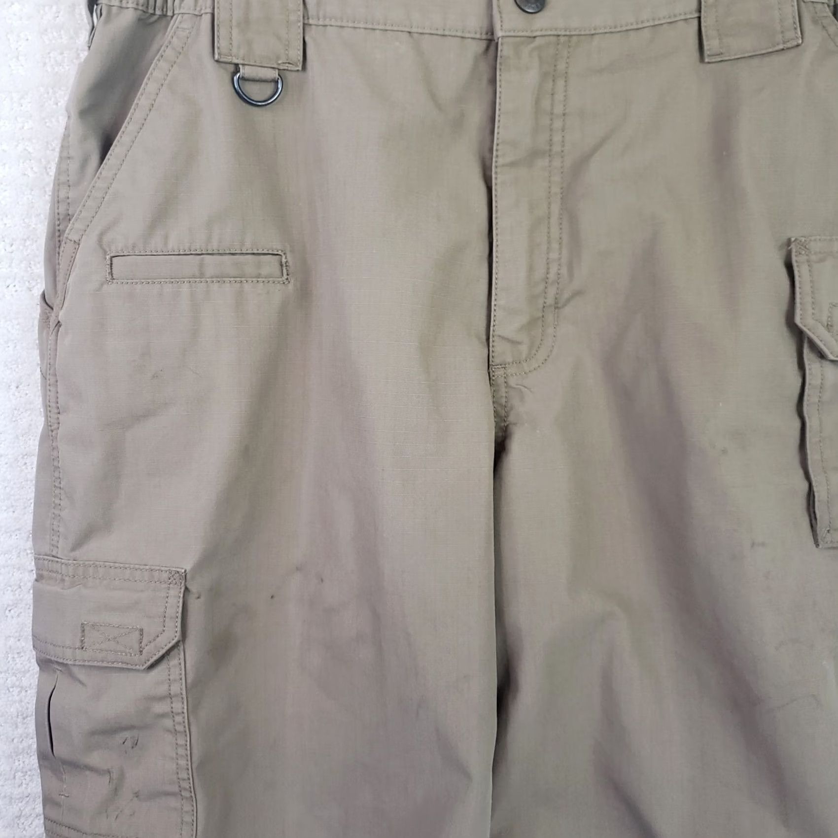 Vintage 5.11 Tactical Cargo Shorts Men's 34 X 9 Tan Khaki Utility Pockets Work Size US 34 / EU 50 - 2 Thumbnail