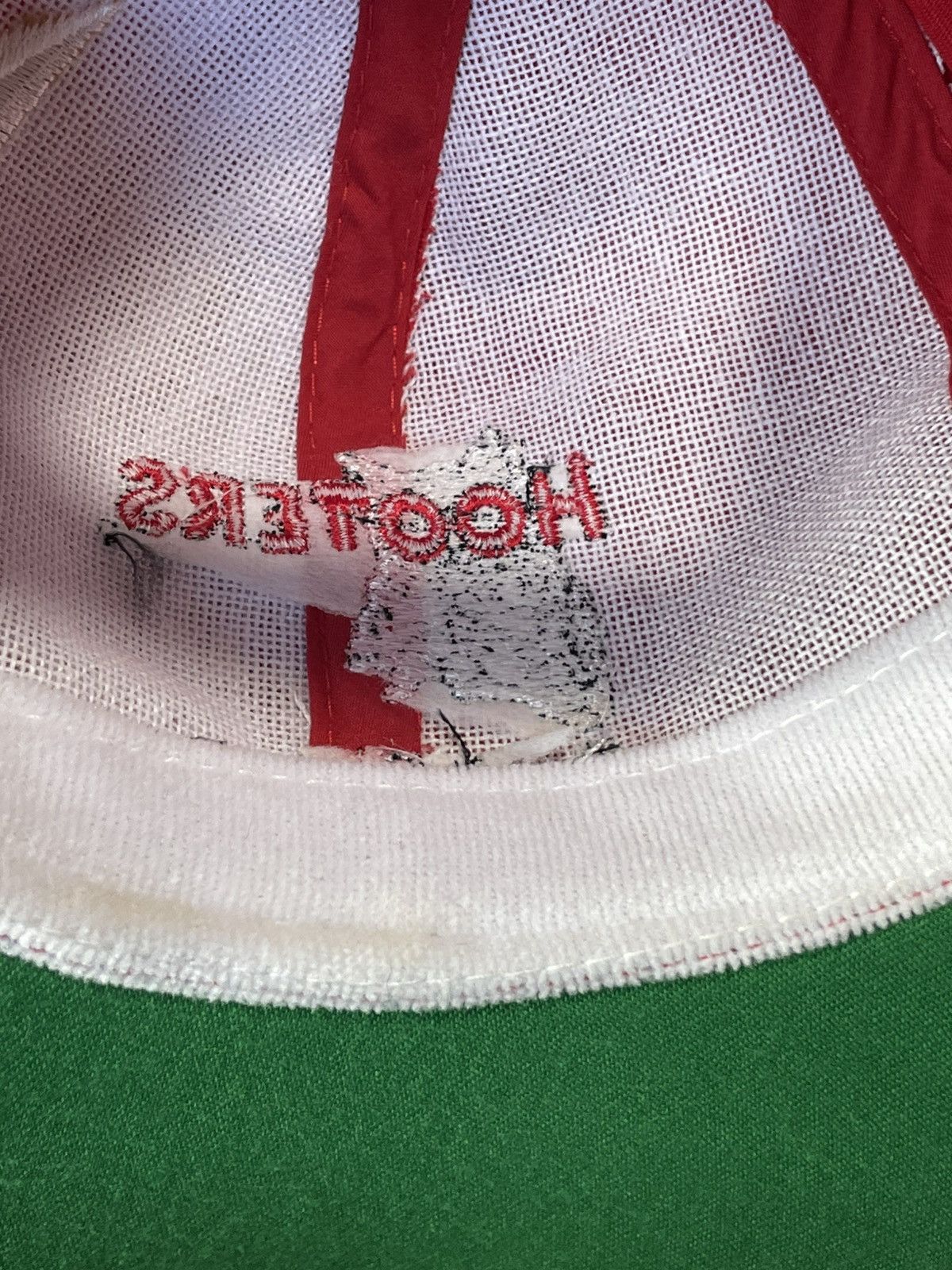 Vintage Vintage Hooters Hat Sharktooth Style 90s Used Red Black Size ONE SIZE - 11 Thumbnail