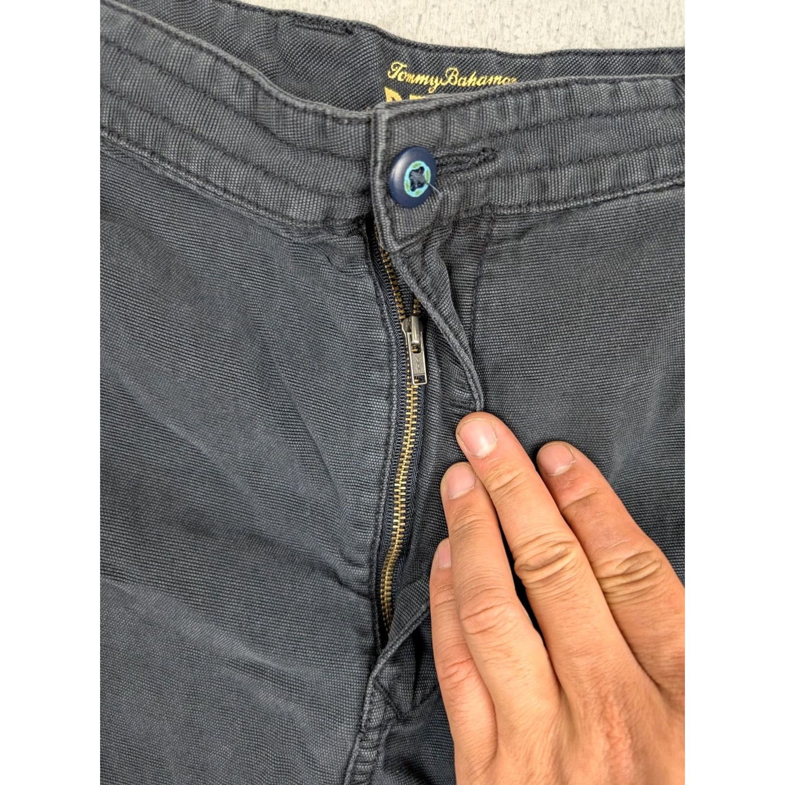 Tommy Bahama Tommy Bahama Relax Cargo Shorts Mens 42 Gray Cotton Lyocell Zip Fly Front Pockets 10 In Inseam Casual Summer Relax Mens Size US 42 / EU 58 - 4 Thumbnail
