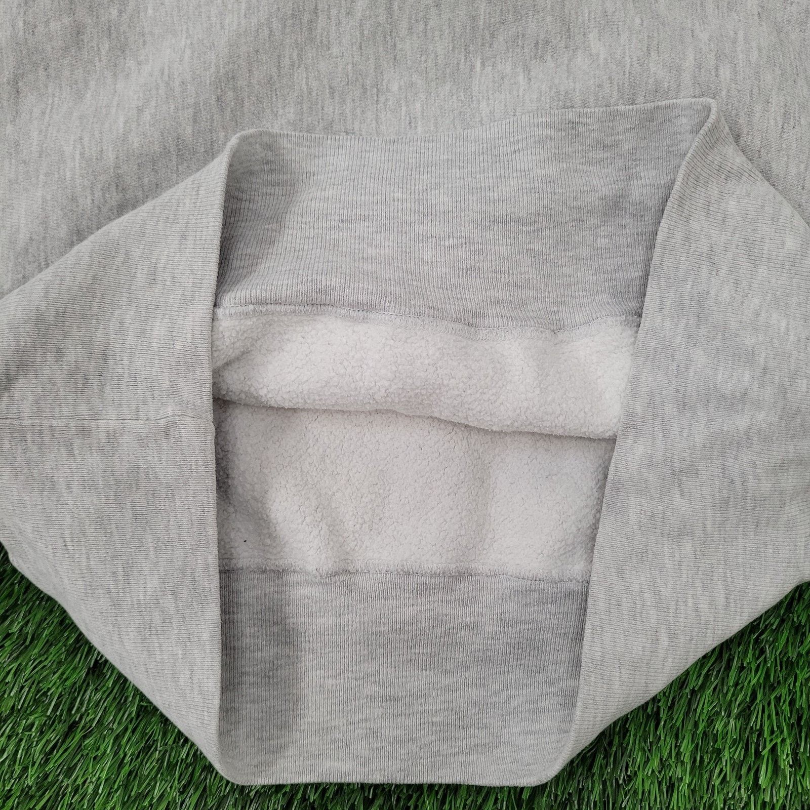 Champion VTG Champion Reverse Weave Notre-Dame Thick Sweatshirt L/XL Size US XL / EU 56 / 4 - 6 Thumbnail