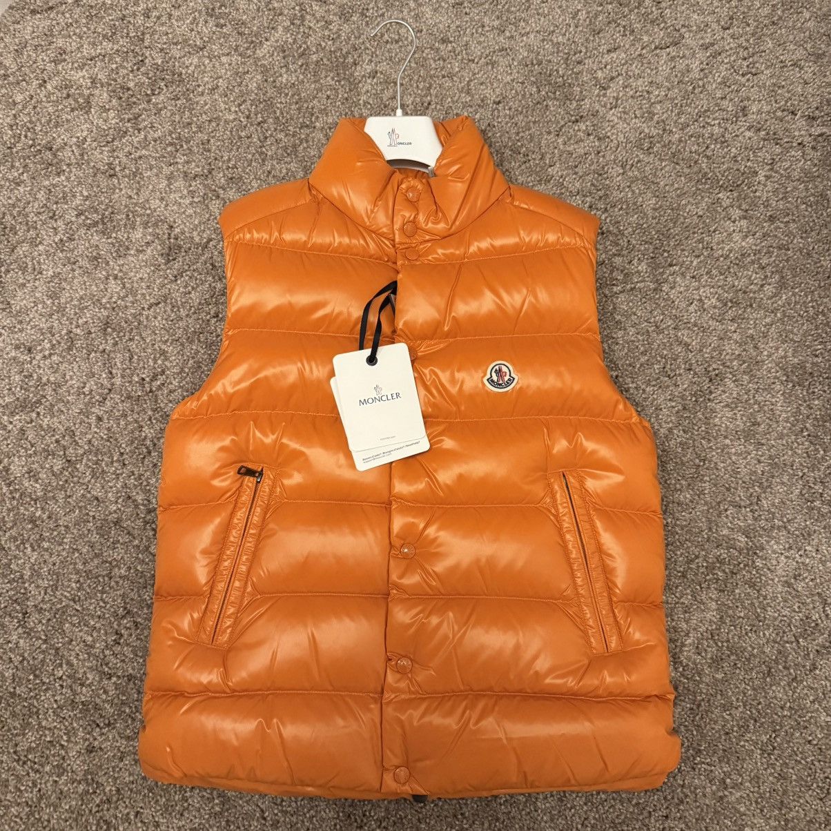 Moncler Moncler TIBB gilet bodywarmer size 2 ORANGE new gui bormes Size US M / EU 48-50 / 2 - 1 Thumbnail