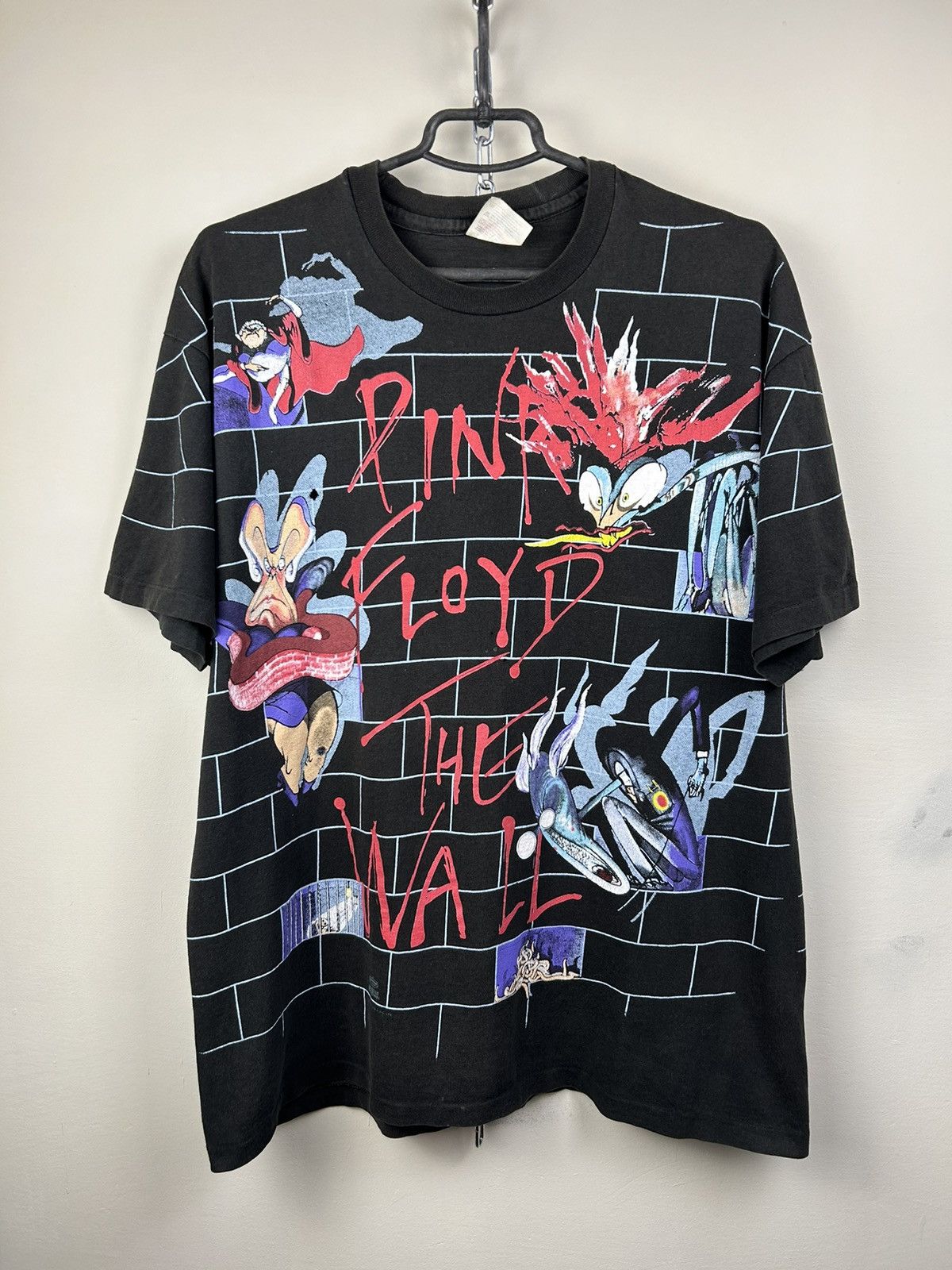 Pink Floyd Vintage 80s Pink Floyd The Wall 1982 Tour Over Print T shirt Size US XL / EU 56 / 4 - 1 Thumbnail