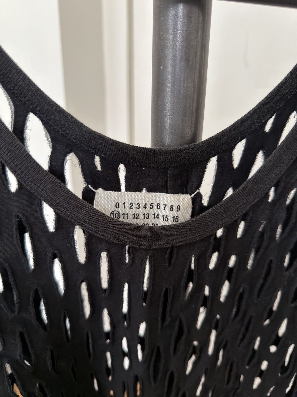 Maison Margiela SS09 Lasercut Black Tank Top Size US M / EU 48-50 / 2 - 3 Thumbnail