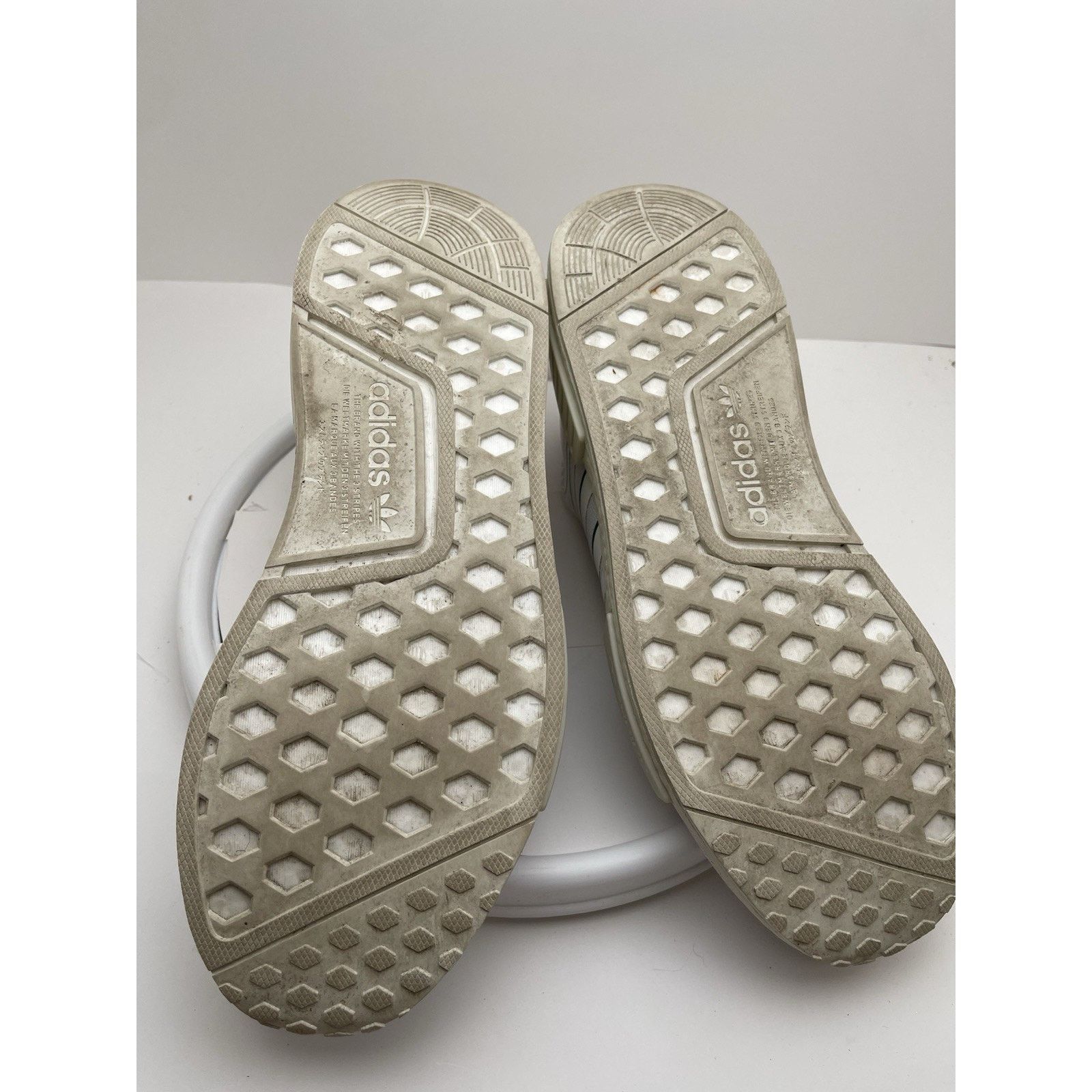 Adidas Adidas White Legacy Jade GZ7947 M SZ 12 Sneakers Like New Size US 12 / EU 45 - 9 Thumbnail