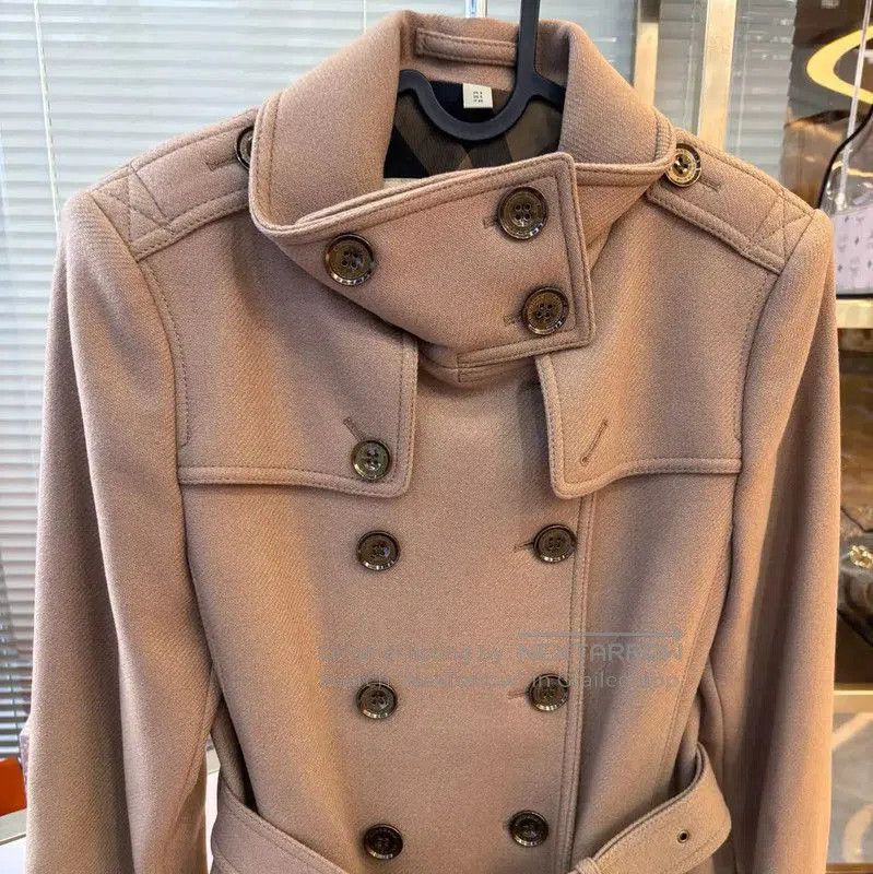 Burberry Burberry Camel Wool Long Coat for Women. Size M / US 6-8 / IT 42-44 - 1 Thumbnail