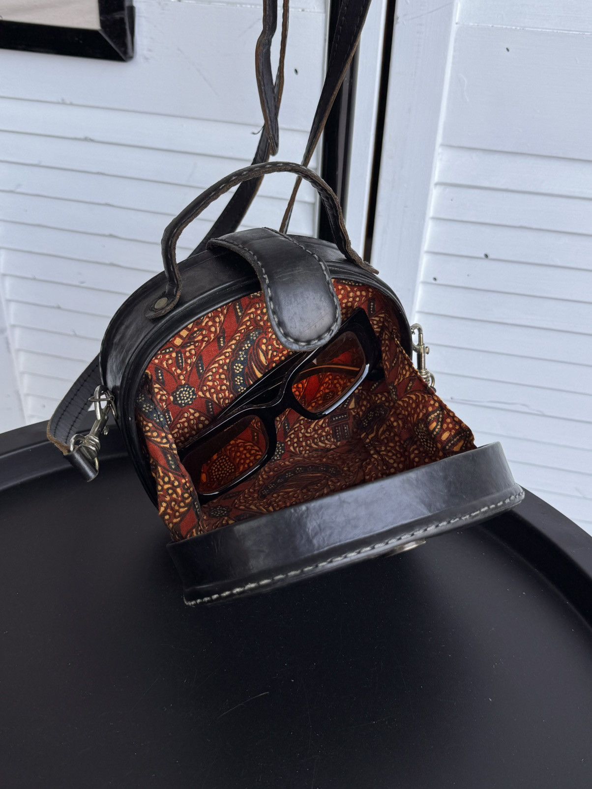 Vintage Vintage Handcrafted Leather Mini Bag Hard Shell Artisan Made Size ONE SIZE - 17 Thumbnail