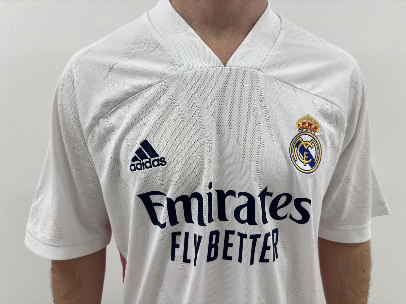 Adidas FC REAL MADRID 2020 2021 HOME JERSEY SHIRT SOCCER FOOTBALL Size US XL / EU 56 / 4 - 3 Thumbnail