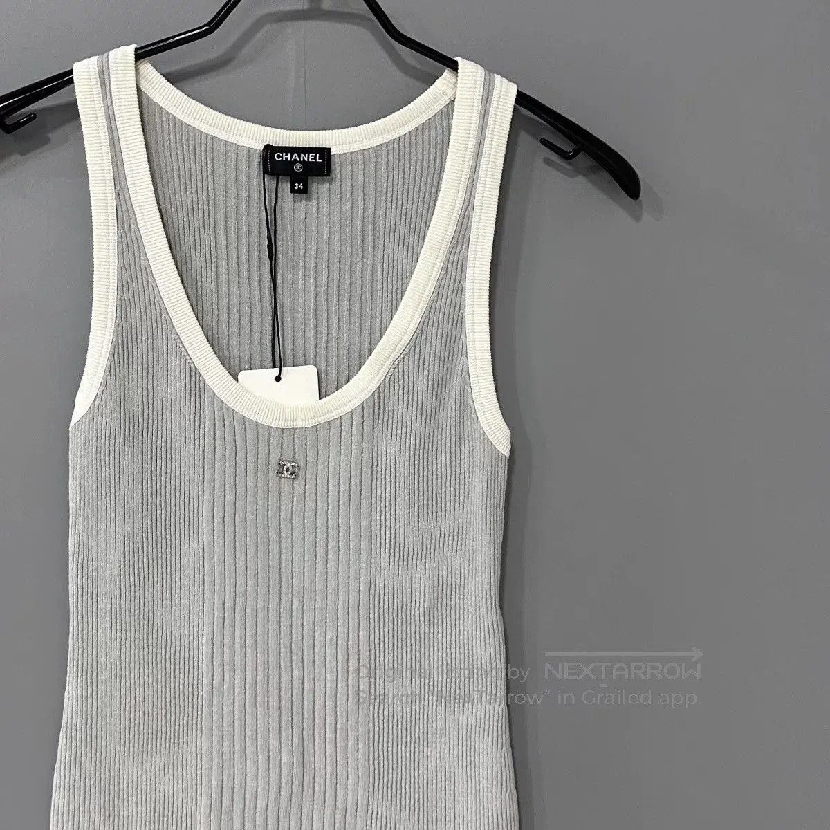Chanel gray cashmere knit tank top by Chanel. Size XS / US 0-2 / IT 36-38 - 2 Thumbnail