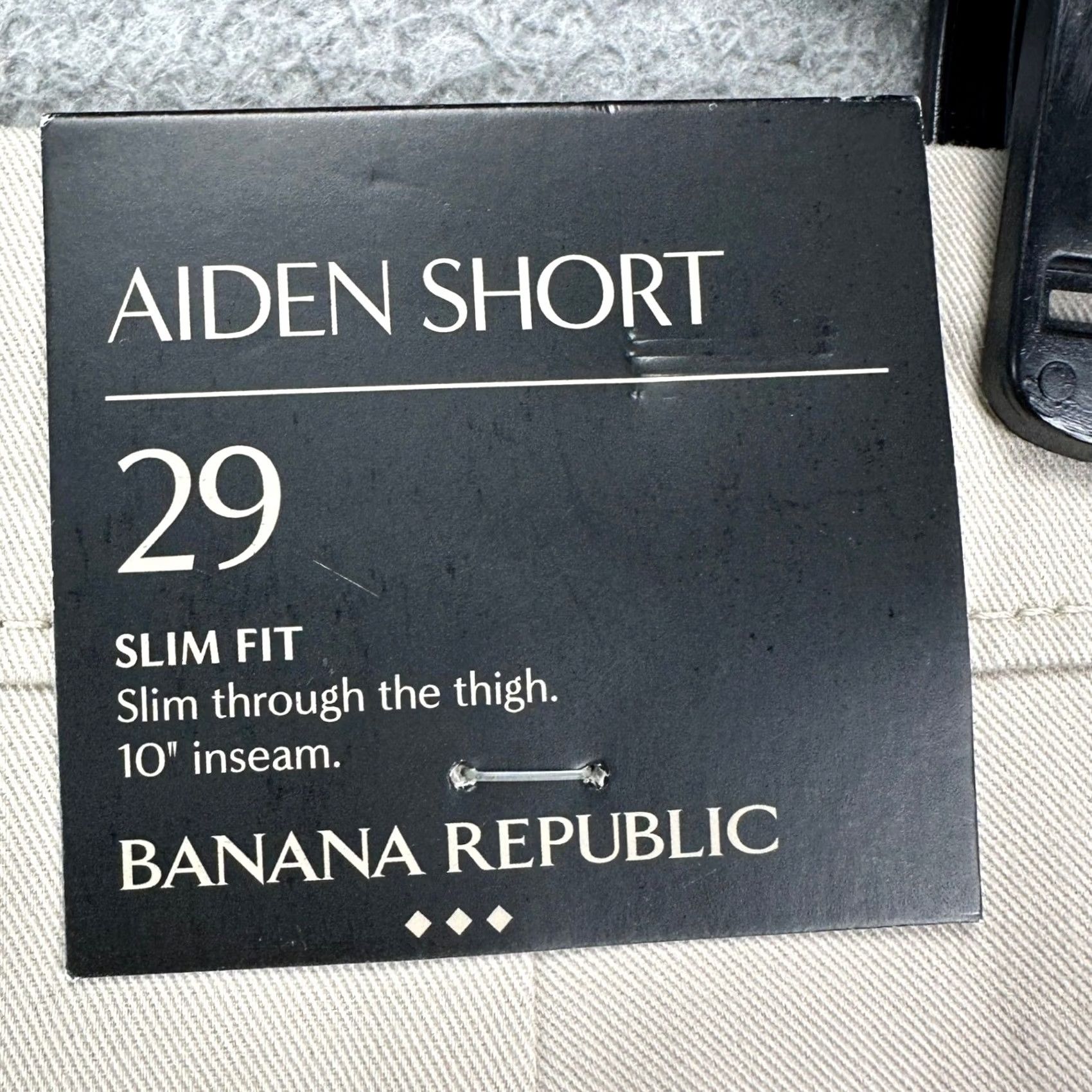 Banana Republic Banana Republic Aiden Mens Khakis Shorts 29X10 Beige Pineapple Print Pockets NEW Size US 29 - 2 Thumbnail